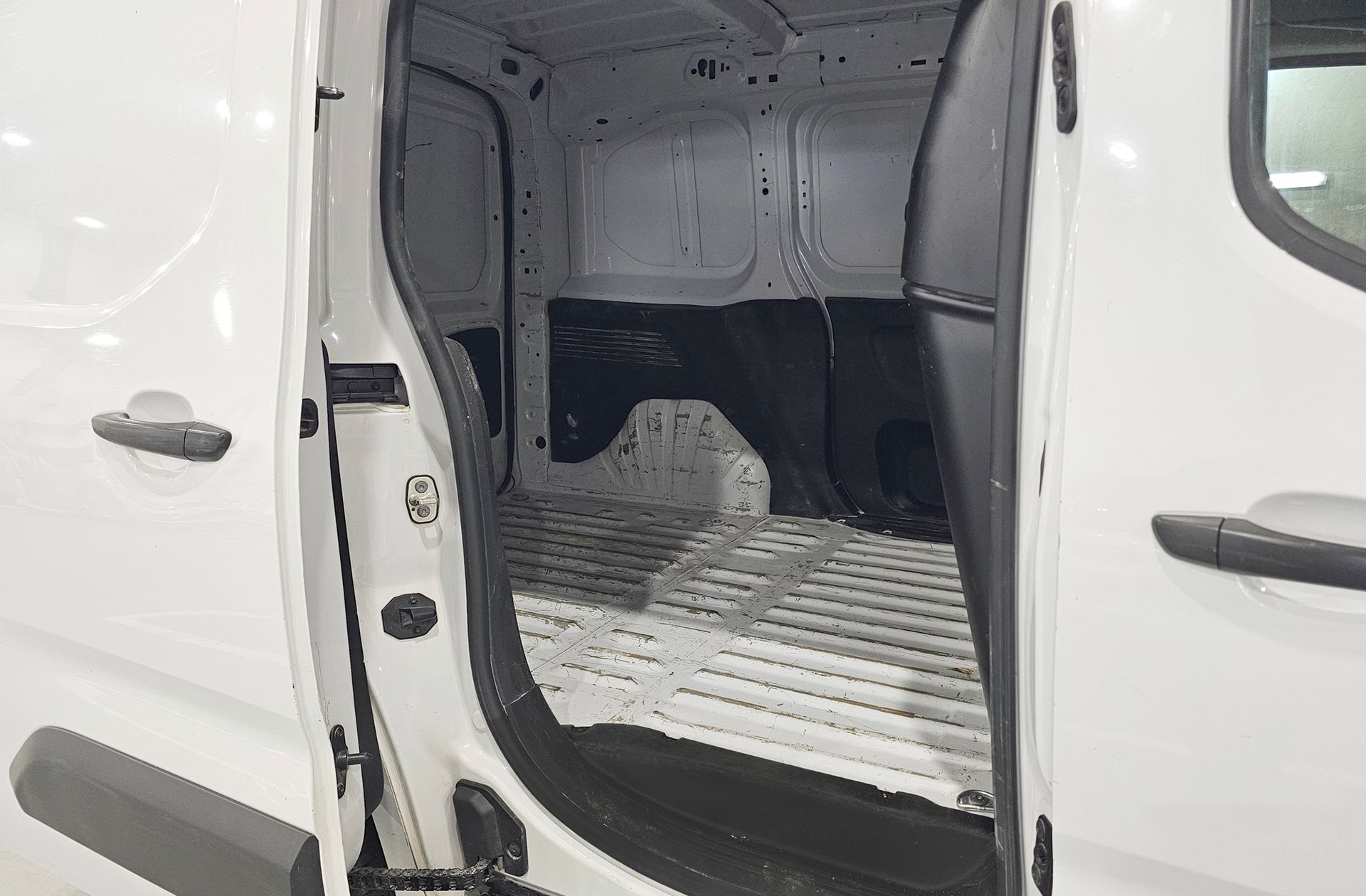 Fiat Doblò Furgón BlueHDi 1.5 L1 1000kg - foto 13