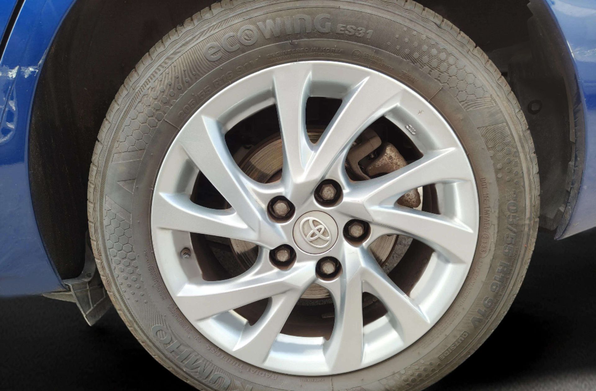 Toyota Auris 1.4 90 D Active - foto 29