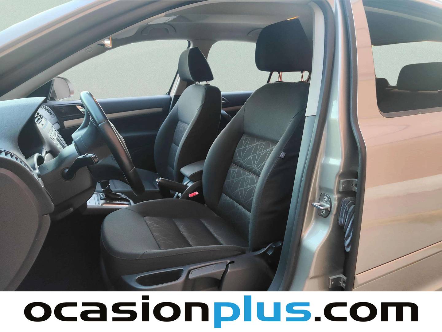 Foto asientos delanteros Skoda Octavia Skoda Octavia 1.6 TDI CR Ambition DSG (105 CV)