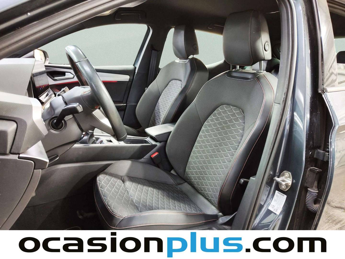 Foto asientos delanteros Seat León SEAT León 1.5 TSI S&S FR (150 CV)