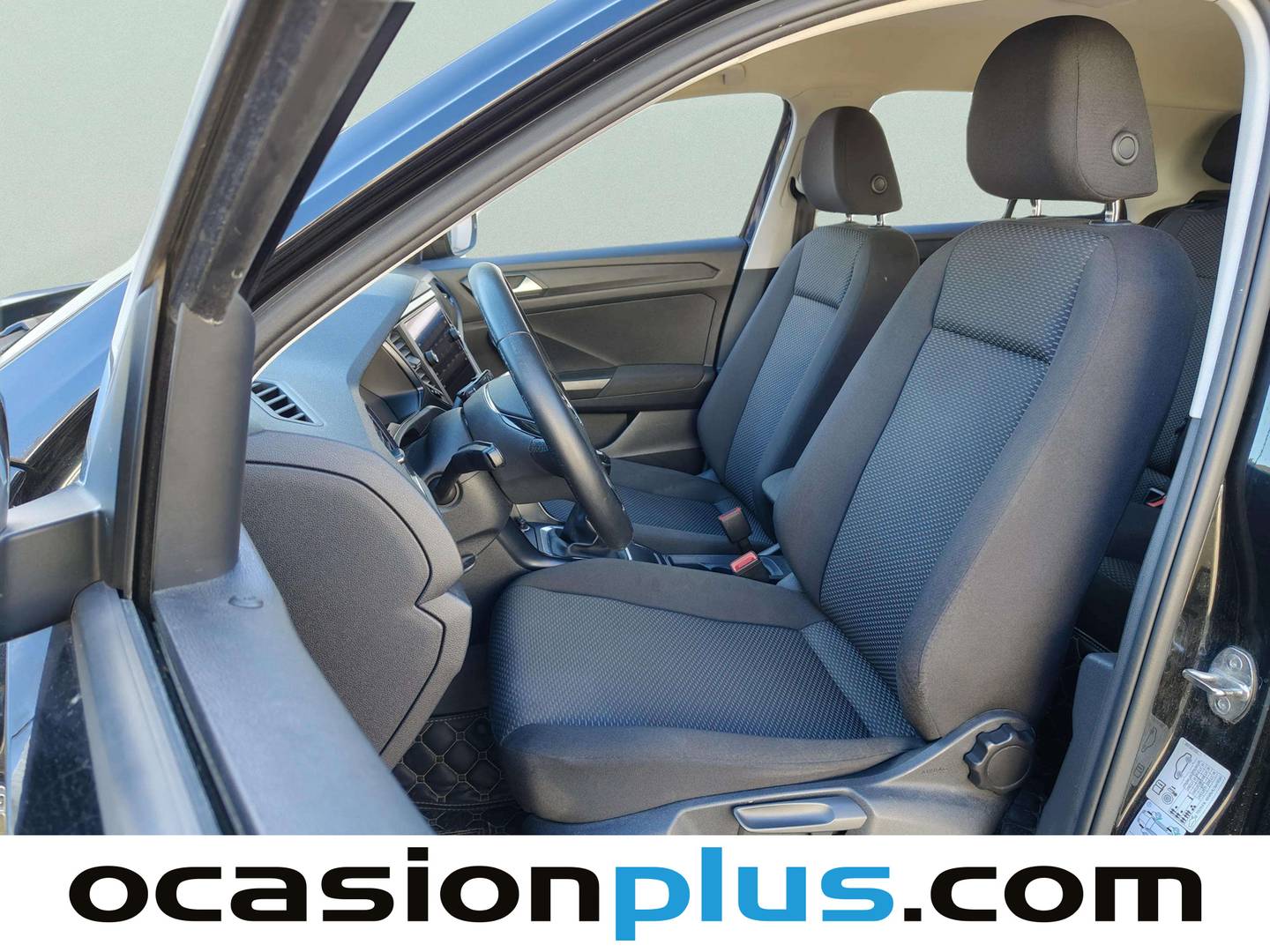 Foto Volkswagen T-Roc Volkswagen T-Roc Edition 1.0 TSI (115 CV) Pack R-Line