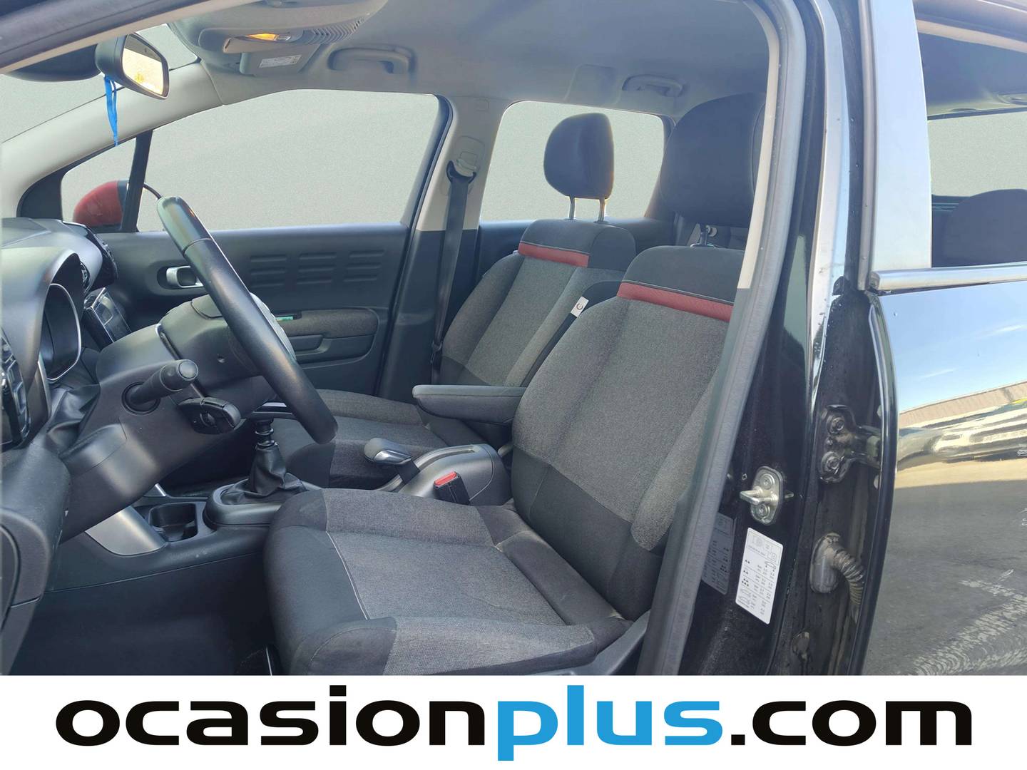 Foto asientos delanteros Citroën C3 Aircross Citroën C3 Aircross PureTech 110 S&S C-Series (110 CV)