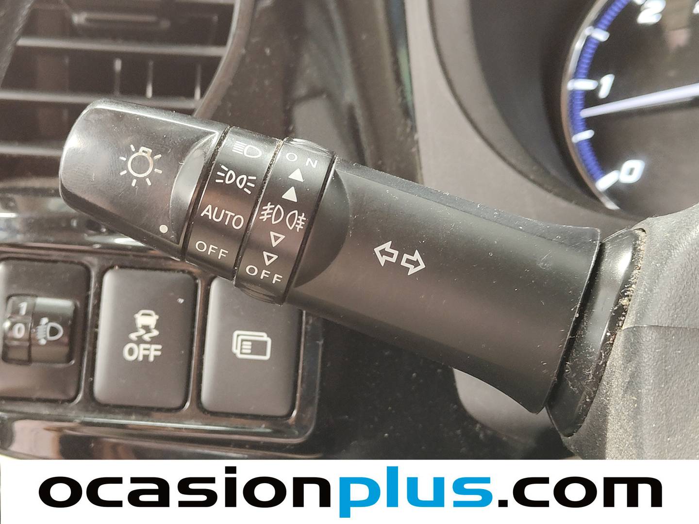 Equipamiento del Mitsubishi Outlander Mitsubishi Outlander 220 DI-D Motion 2WD 7 Plazas (150 CV)