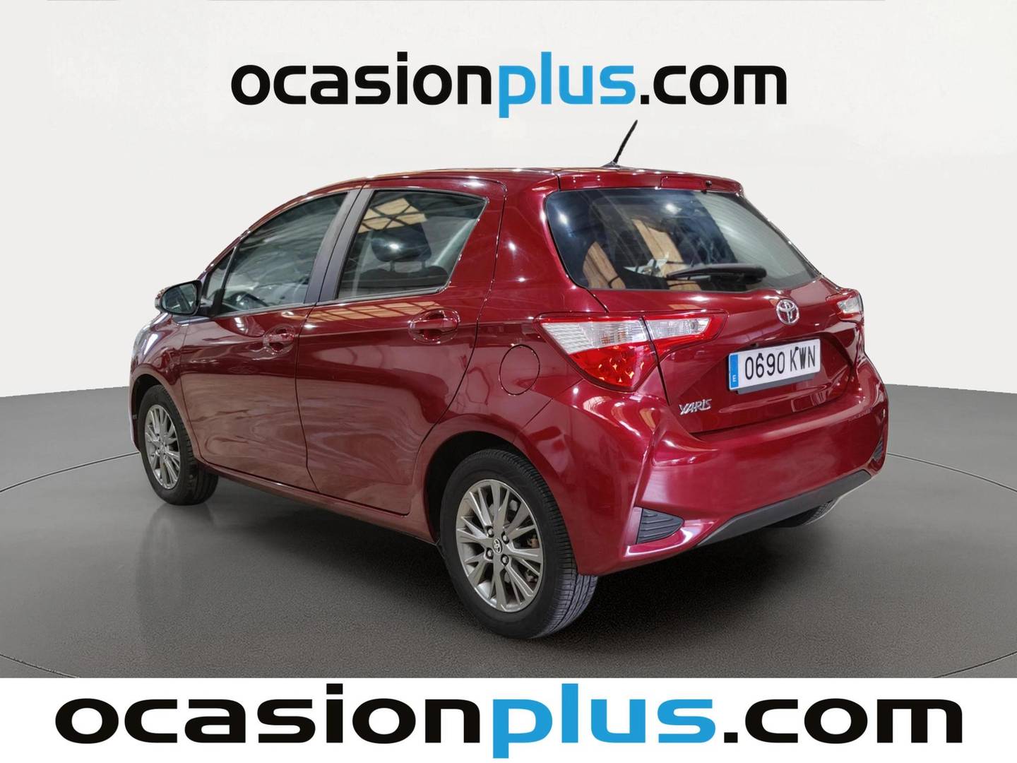 Foto trasera Toyota Yaris Toyota Yaris 1.5 Active Tech (111 CV) izquierda