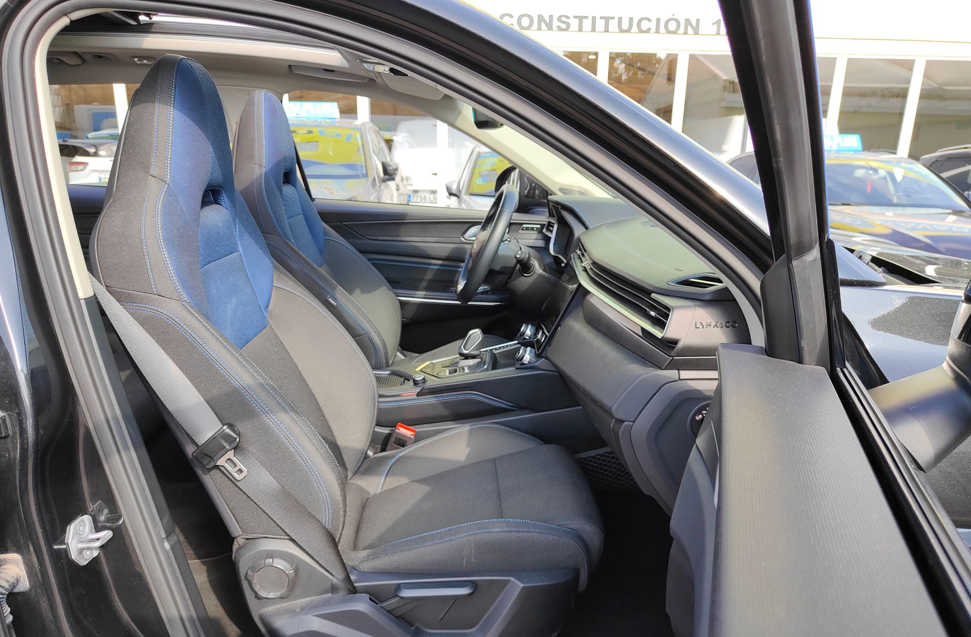 Lynk & Co 01 1.5 PHEV - foto 21