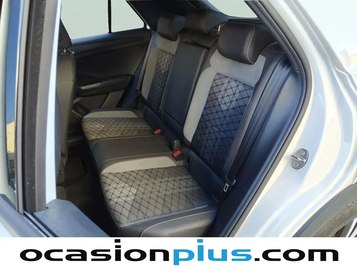 Foto Volkswagen T-Roc Volkswagen T-Roc R-Line 1.5 TSI (150 CV)