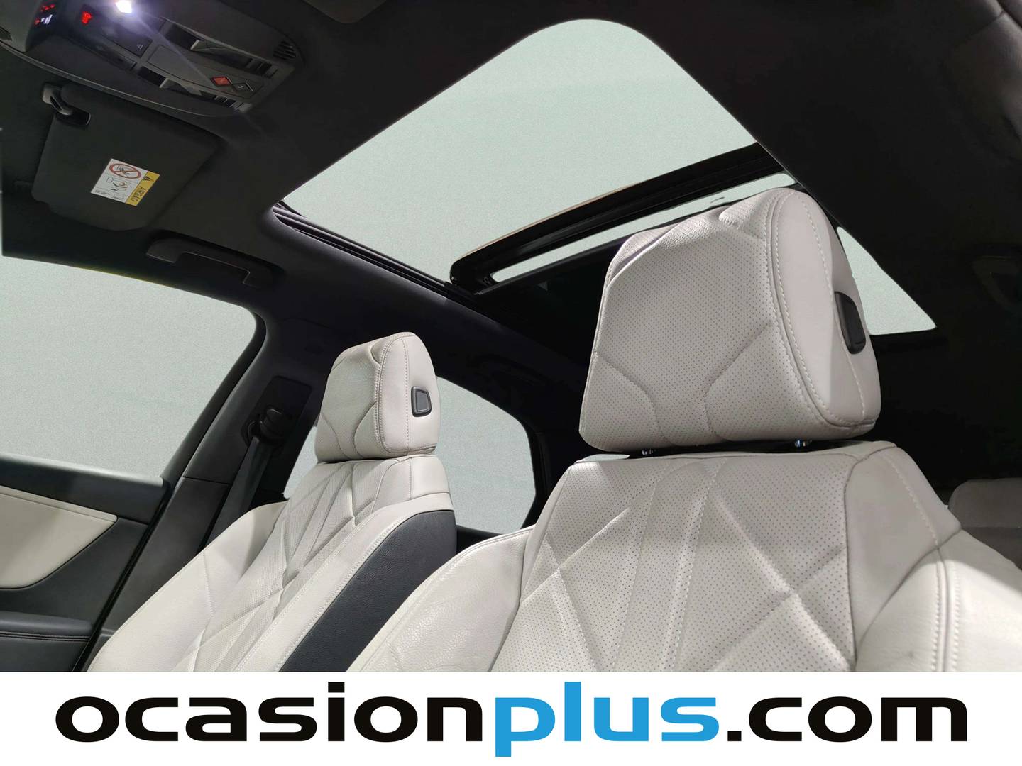 Extras y acabados del DS DS 7 DS DS7 Crossback E-Tense 300 Esprit De Voyage 4x4 (300 CV)