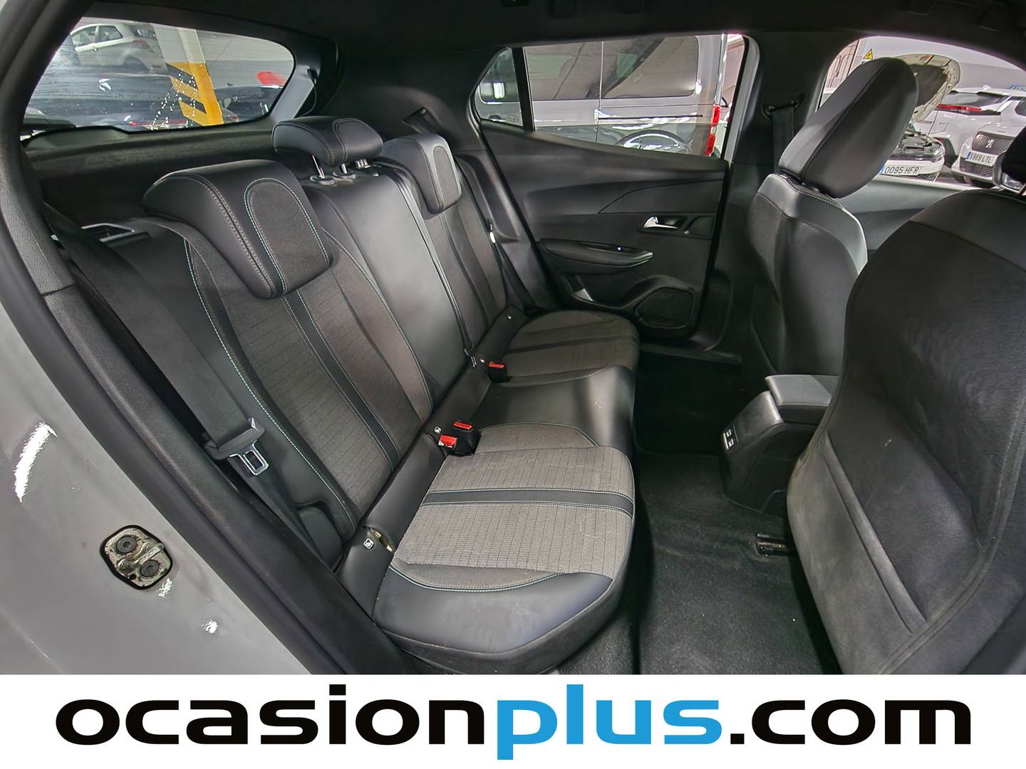 Foto Peugeot 2008 Peugeot 2008 PureTech 130 S&S Allure Pack (130 CV)