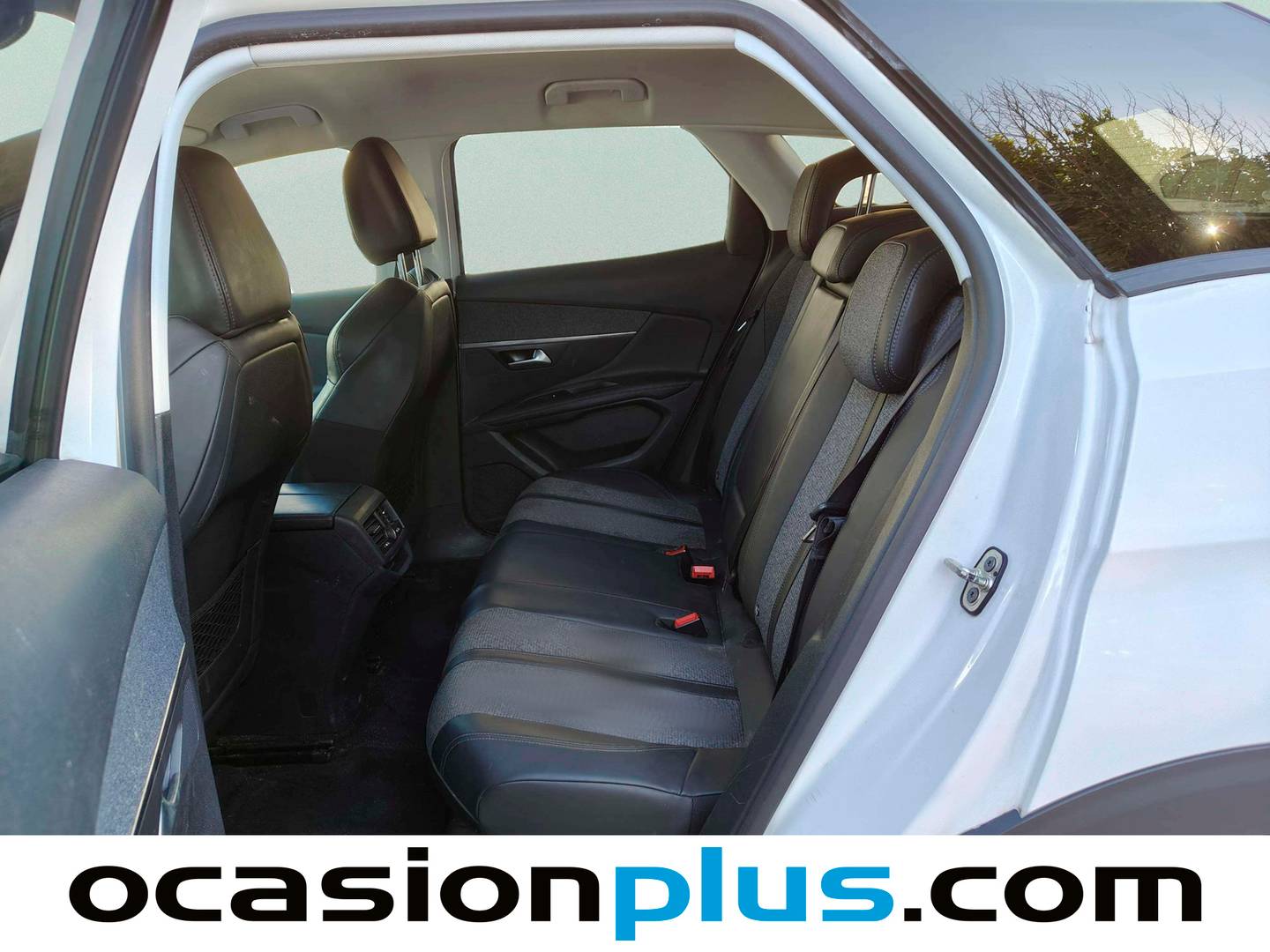 Foto asientos traseros Peugeot 3008 Peugeot 3008 BlueHDI 130 S&S Allure (130 CV)