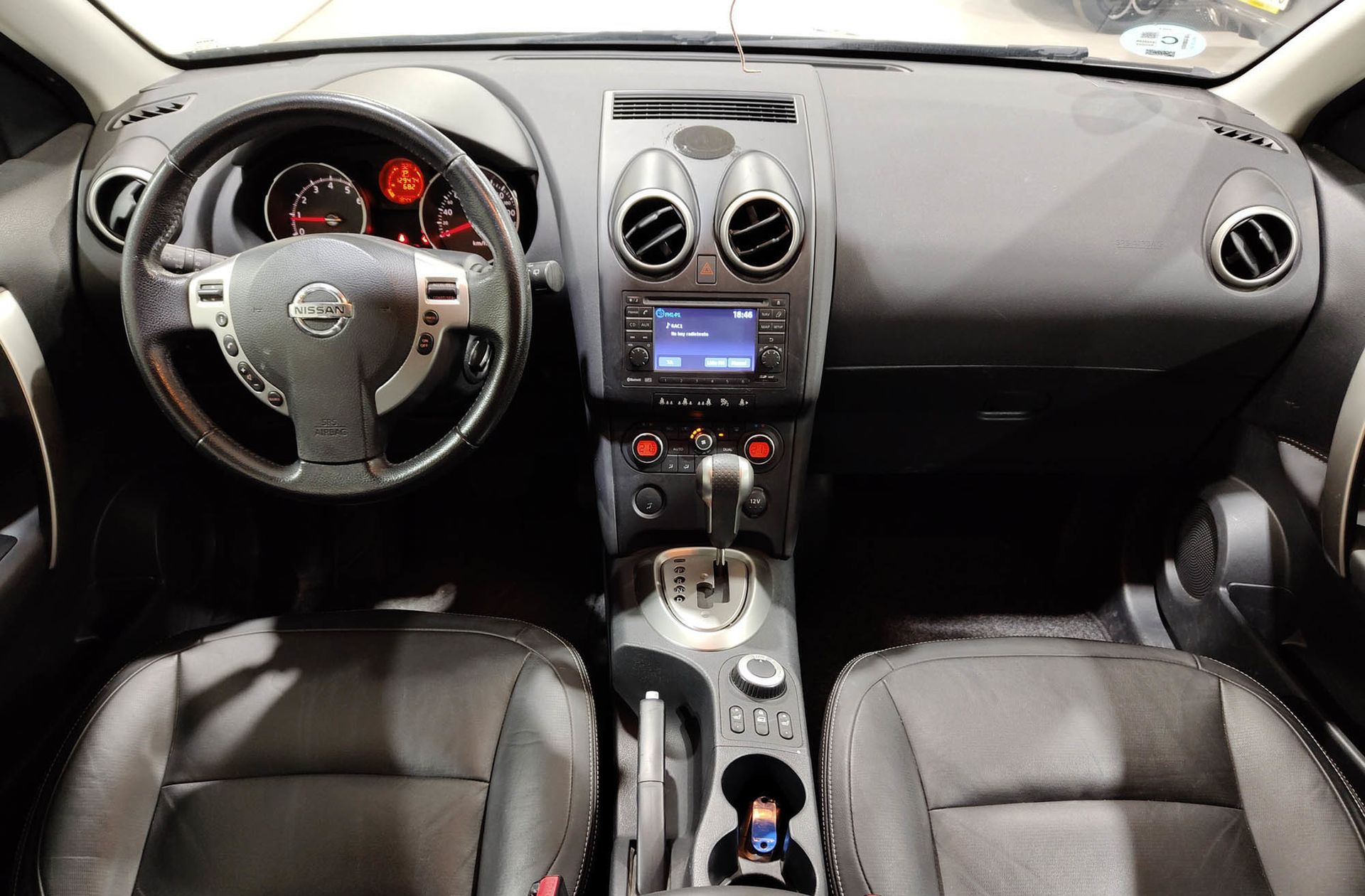 Nissan Qashqai 2.0 Tekna Premium 4x4 - foto 7