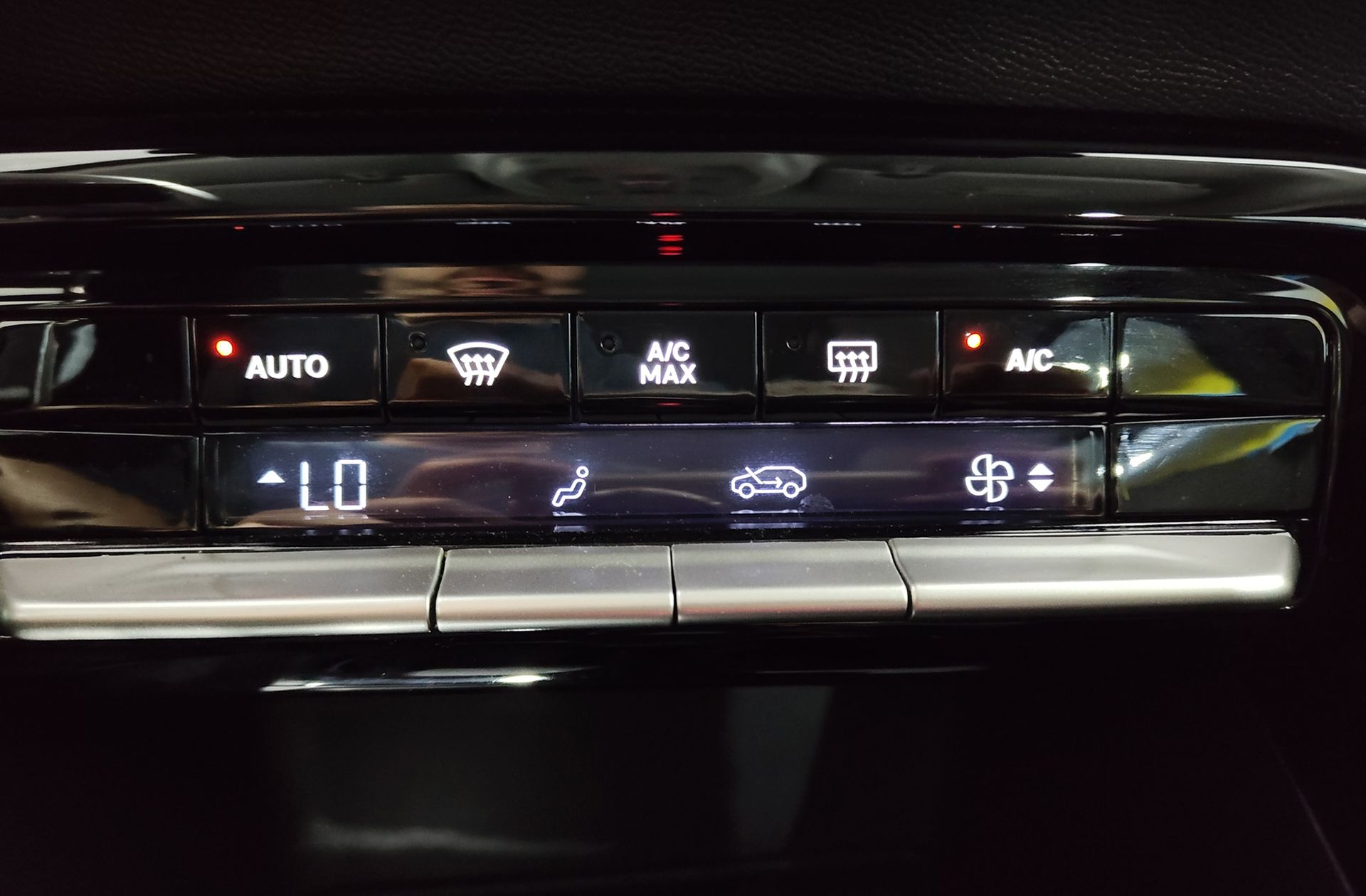 Citroën C3 Aircross Hybrid 145 Plus e-DCS6 - foto 28