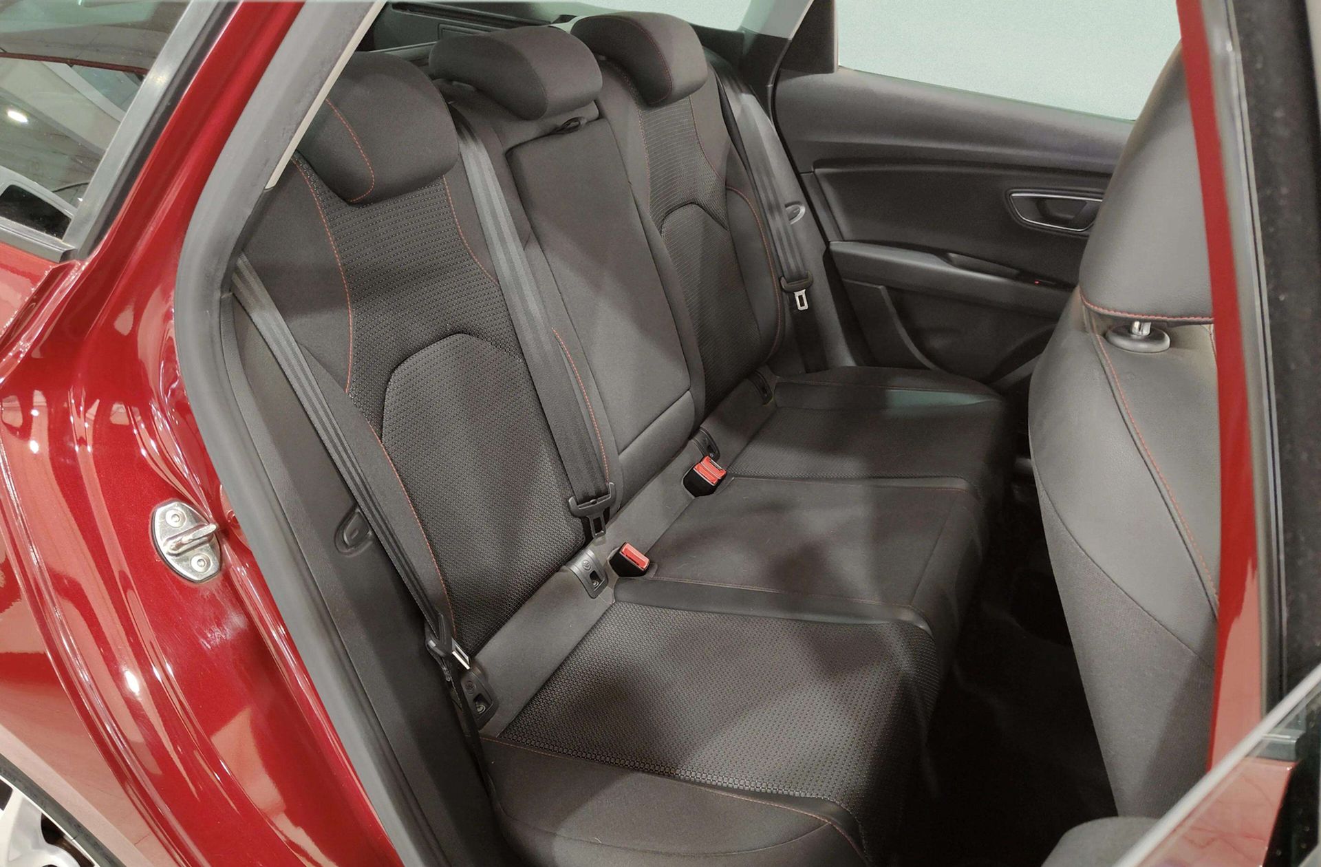 SEAT León ST 2.0 TDI FR - foto 16