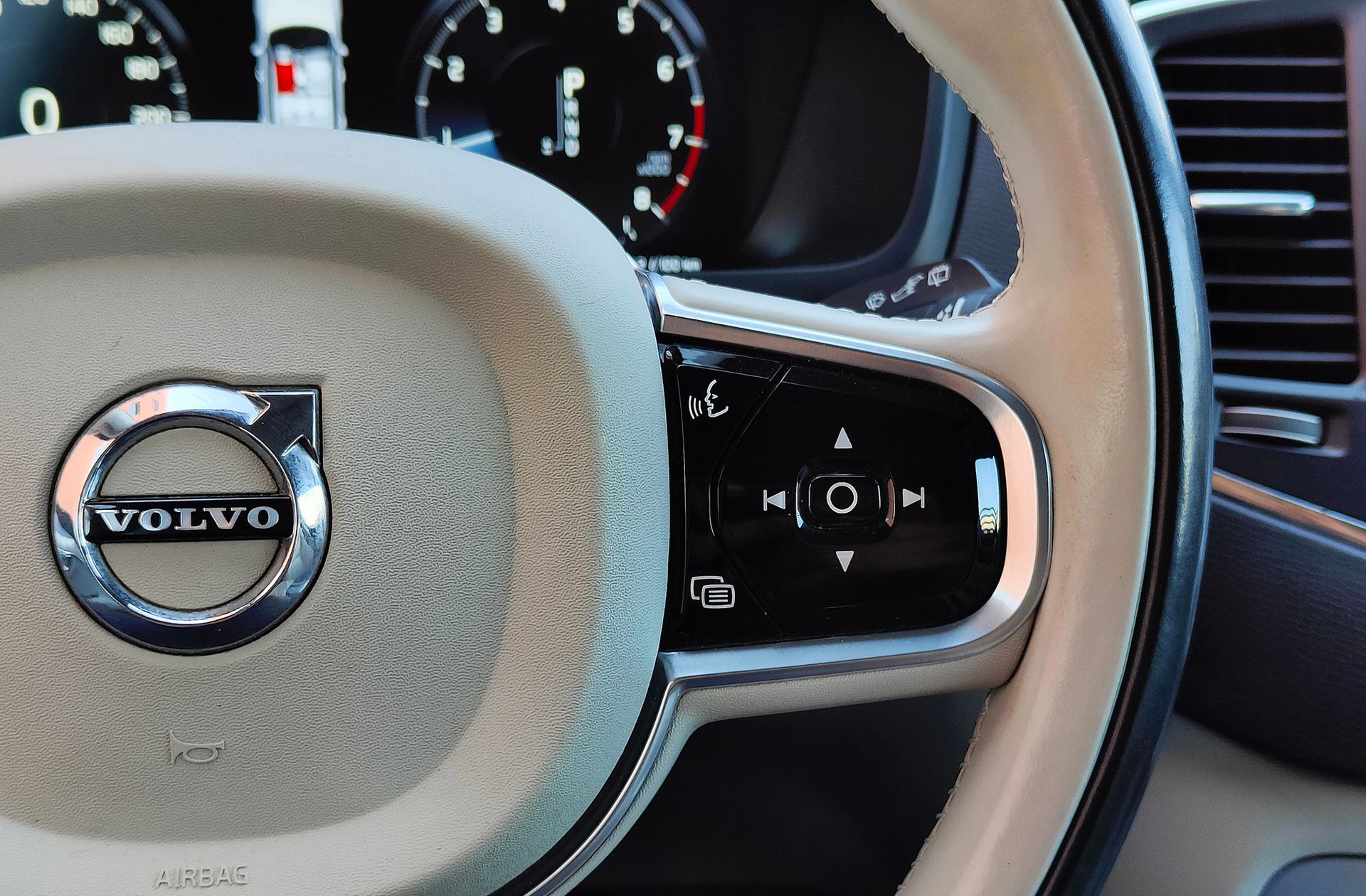 Volvo XC90 T5 Momentum AWD 7 plazas - foto 37