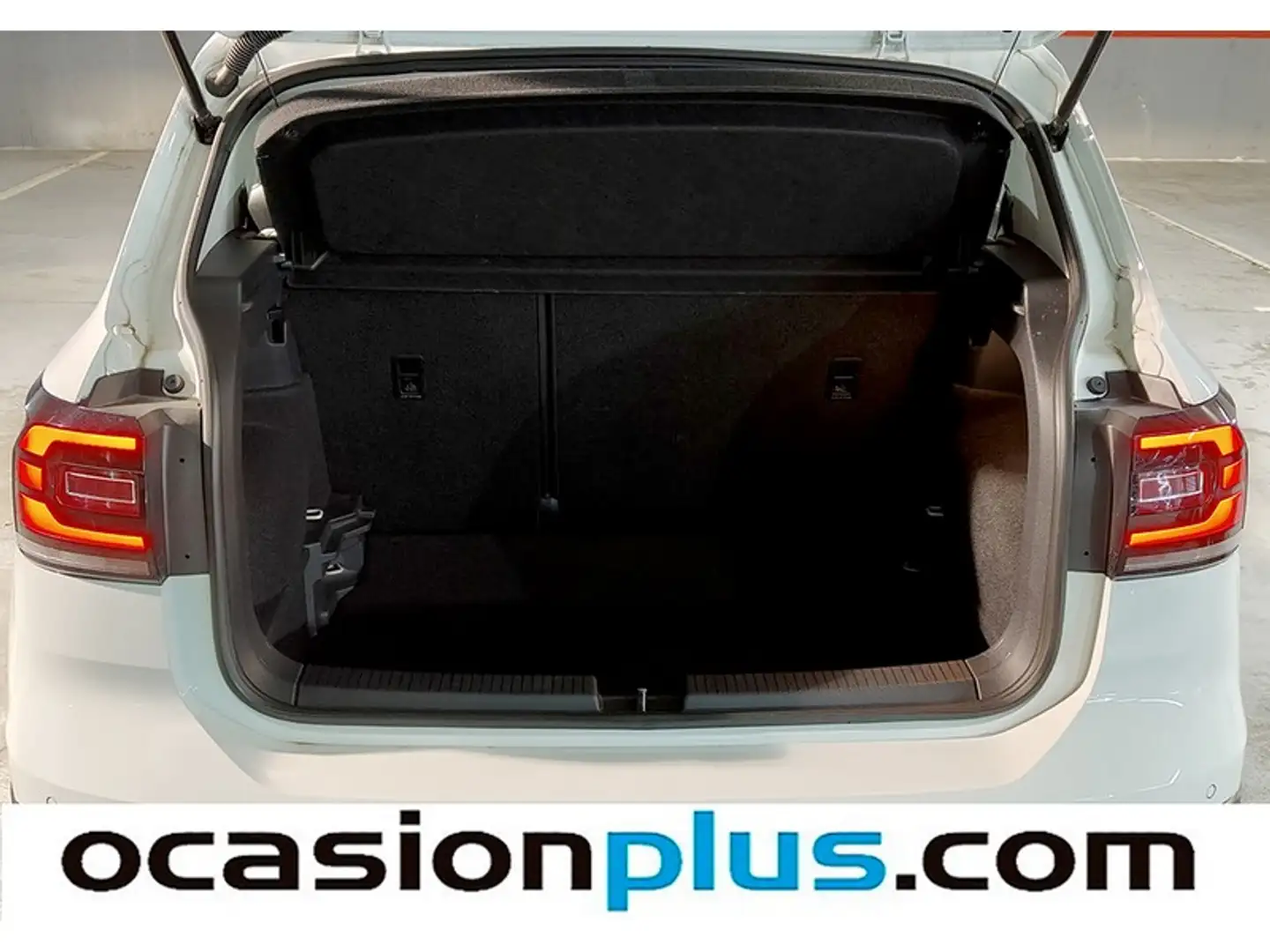 Foto Volkswagen T-Cross Volkswagen T-Cross Advance 1.0 TSI (110 CV) DSG