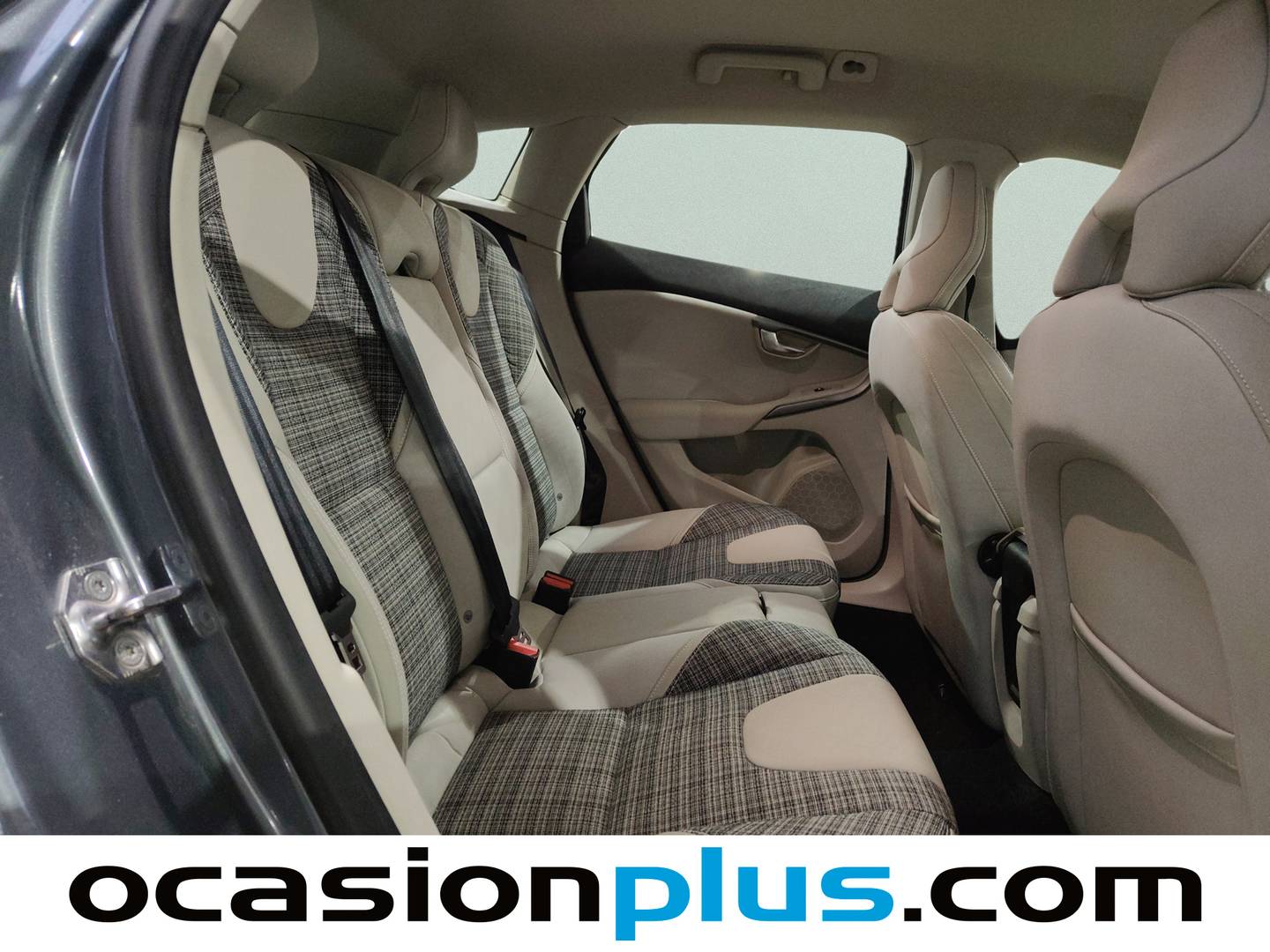 Foto Volvo V40 Volvo V40 D2 Momentum(120 CV)