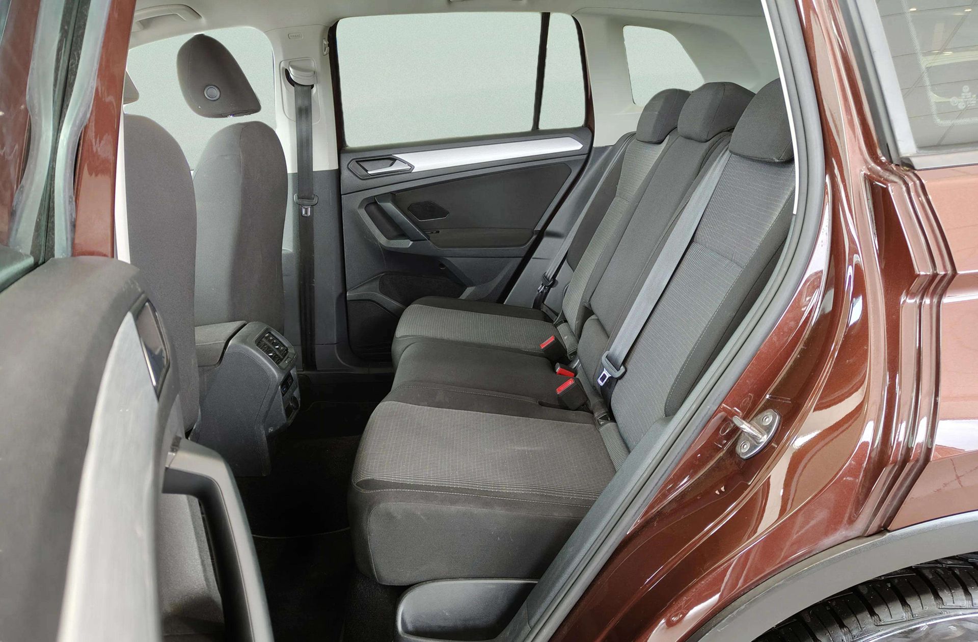 Volkswagen Tiguan 2.0 TDI - foto 11