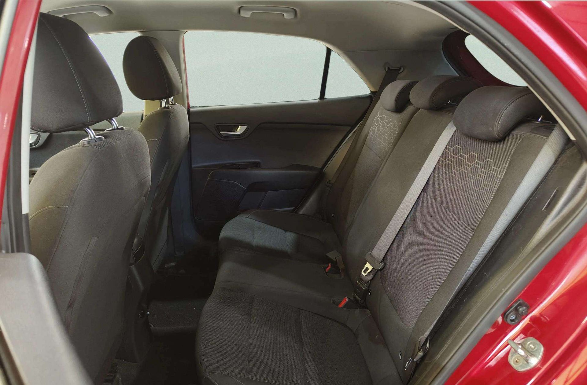 Kia Rio 1.0 T-GDi Drive - foto 13