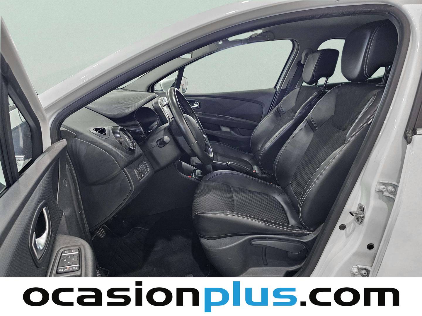 Foto asientos delanteros Renault Clio Renault Clio Zen Energy TCe (90 CV)