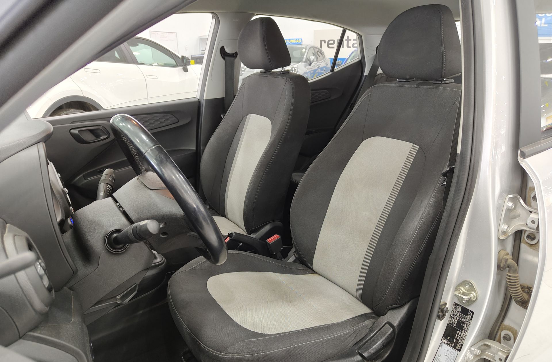 Hyundai i10 1.0 Essence - foto 7