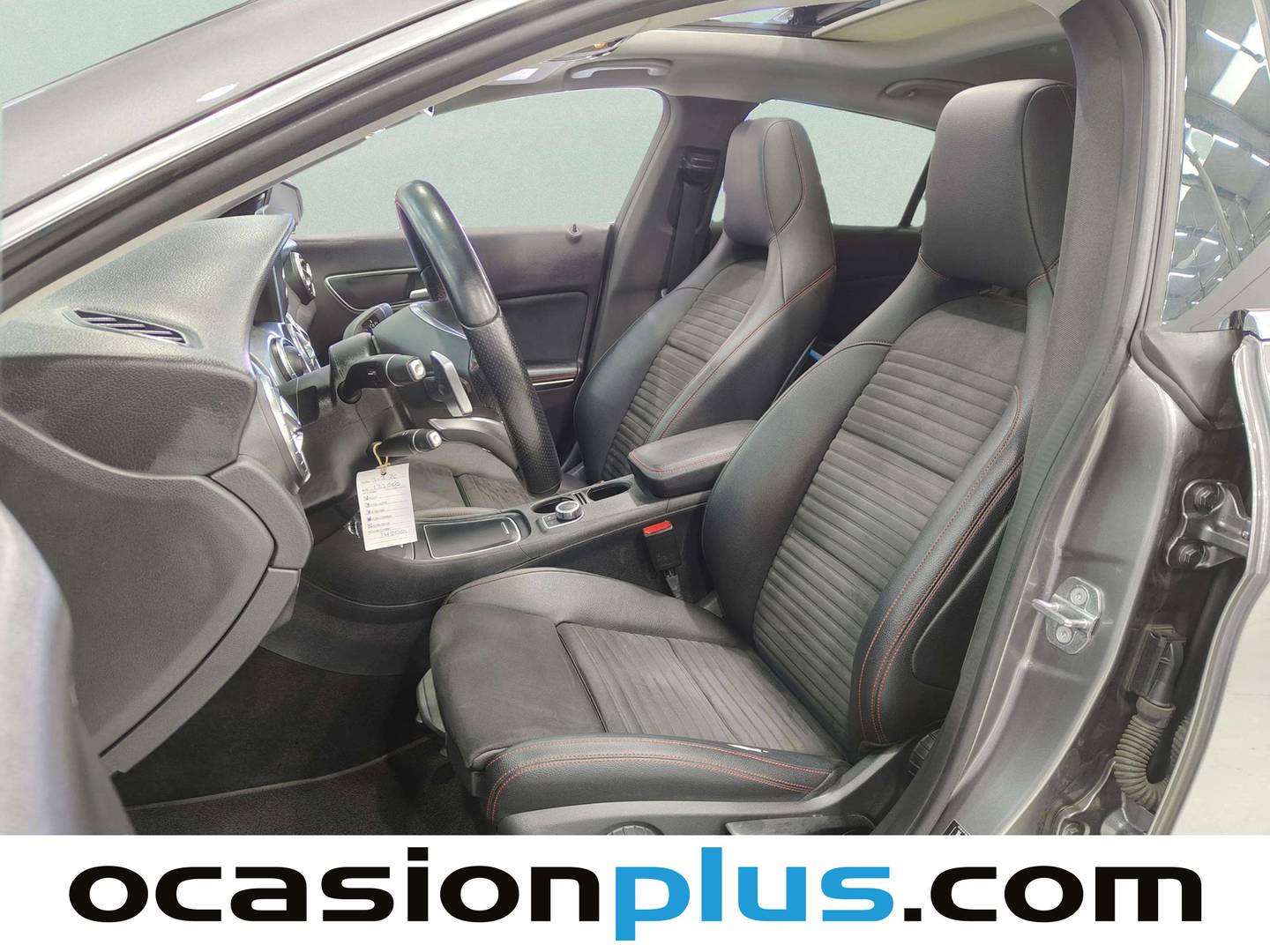 Foto asientos delanteros Mercedes CLA Mercedes CLA Shooting Brake 200 (163 CV)
