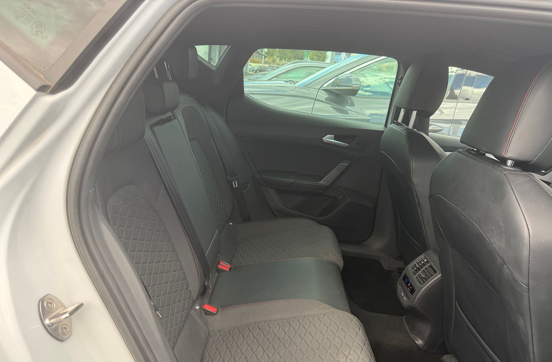 SEAT León 1.5 TSI FR 25 Aniversario - foto 16