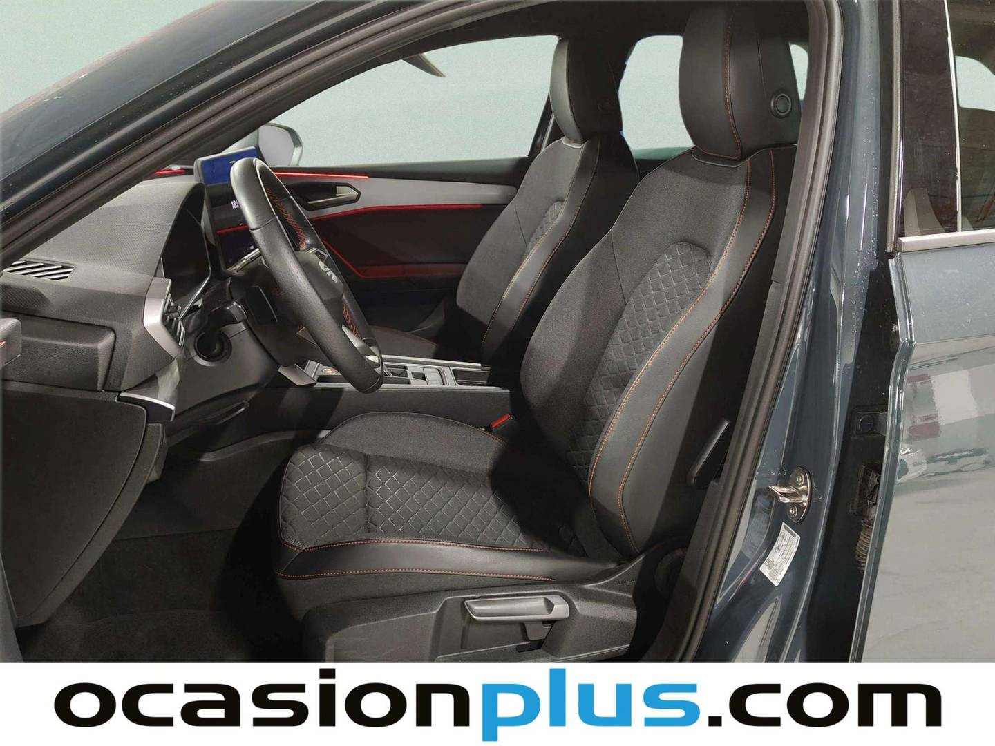 Foto asientos delanteros Seat León Seat León ST 1.5 eTSI S&S FR Special Edition DSG (150 CV)