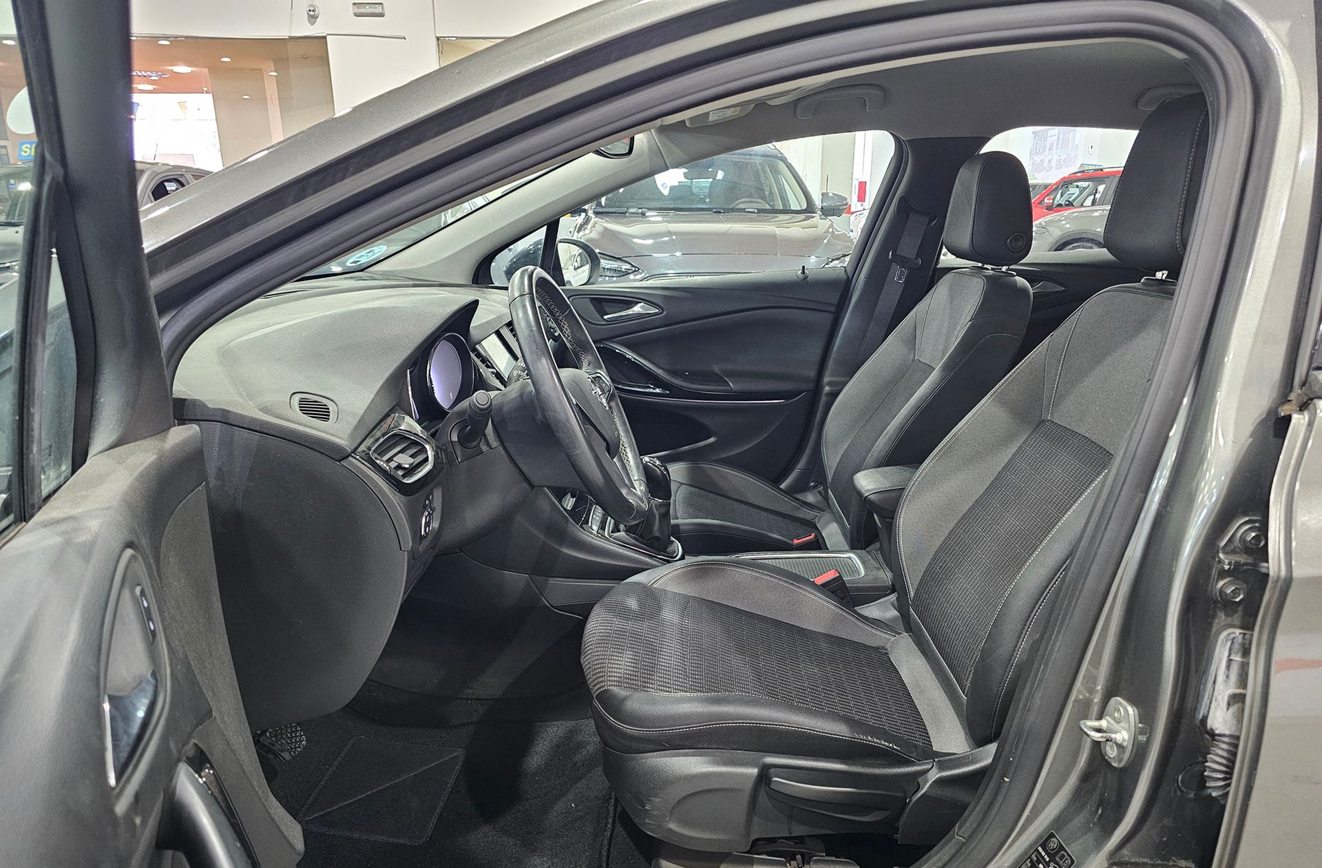 Opel Astra 1.5D DVH Design Tech - foto 12