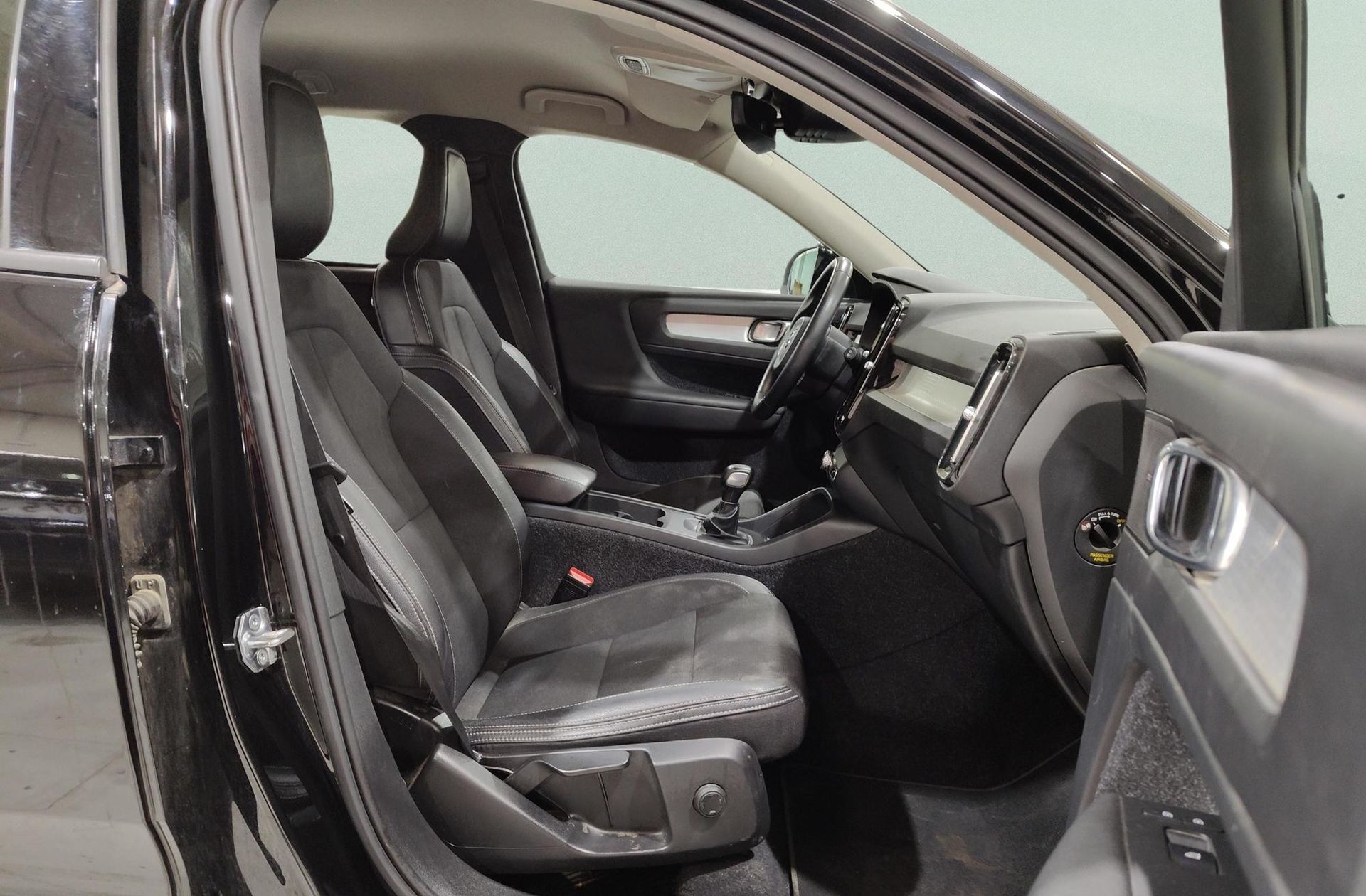 Volvo XC40 T3 Business Plus - foto 20