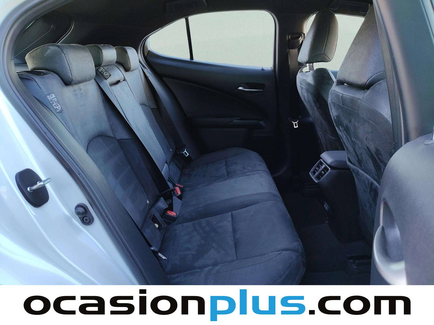 Foto Lexus UX Lexus UX 300h (199 CV)