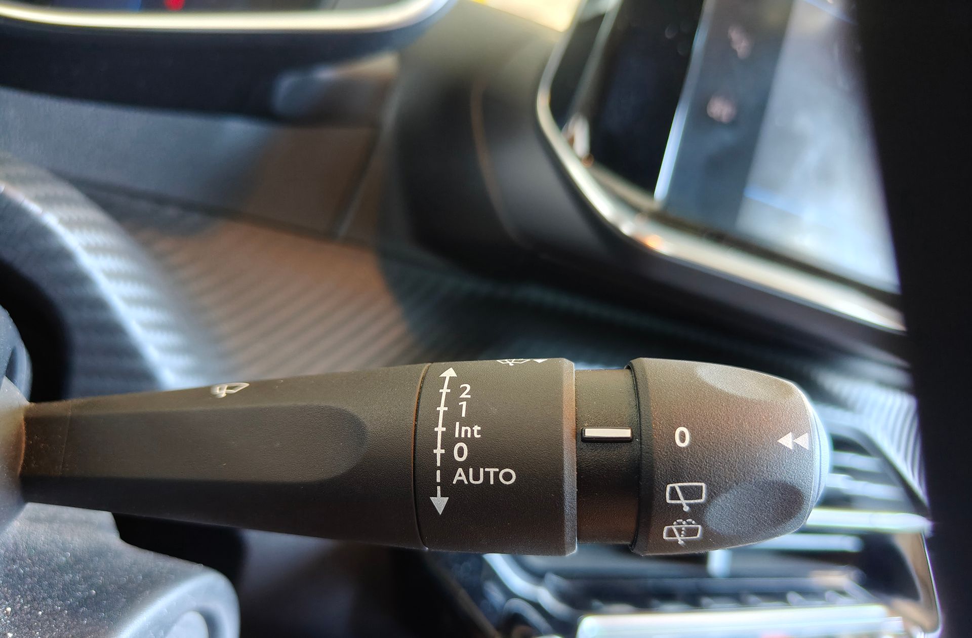 Peugeot 208 BlueHDi 100 Allure Pack - foto 29