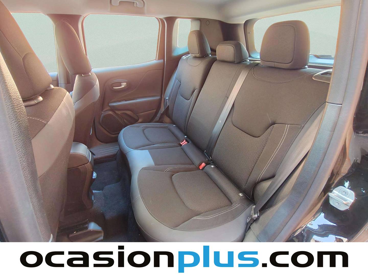 Foto asientos traseros Jeep Renegade Jeep Renegade 1.5 MHEV eHybrid Summit eAWD AT (130 CV)