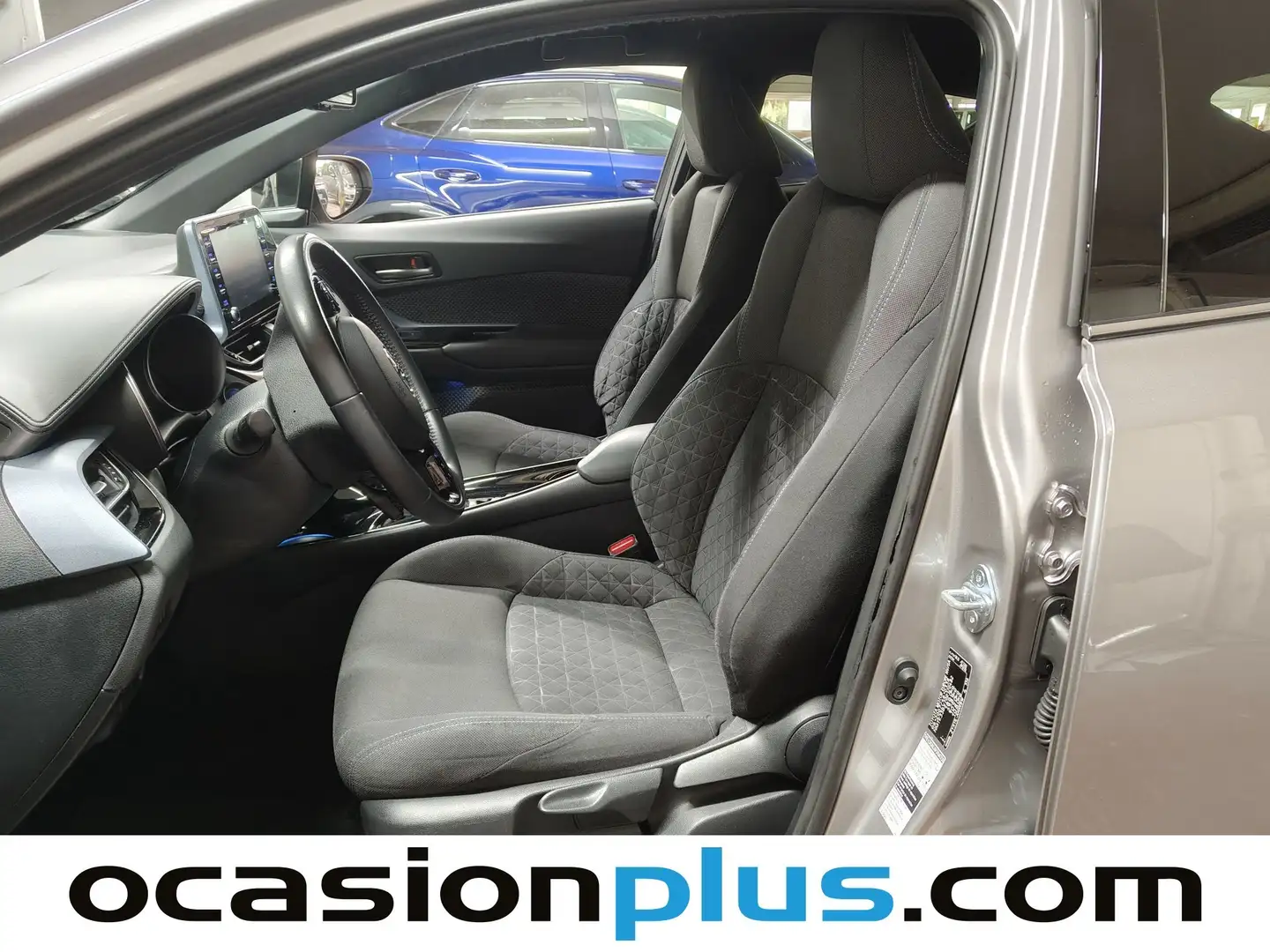 Foto Toyota C-HR Toyota C-HR 1.8 125H Advance (122 CV)