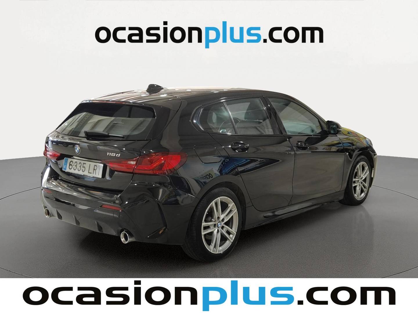 Foto trasera BMW Serie 1 BMW Serie 1 118d Business (150 CV) Pack M derecha