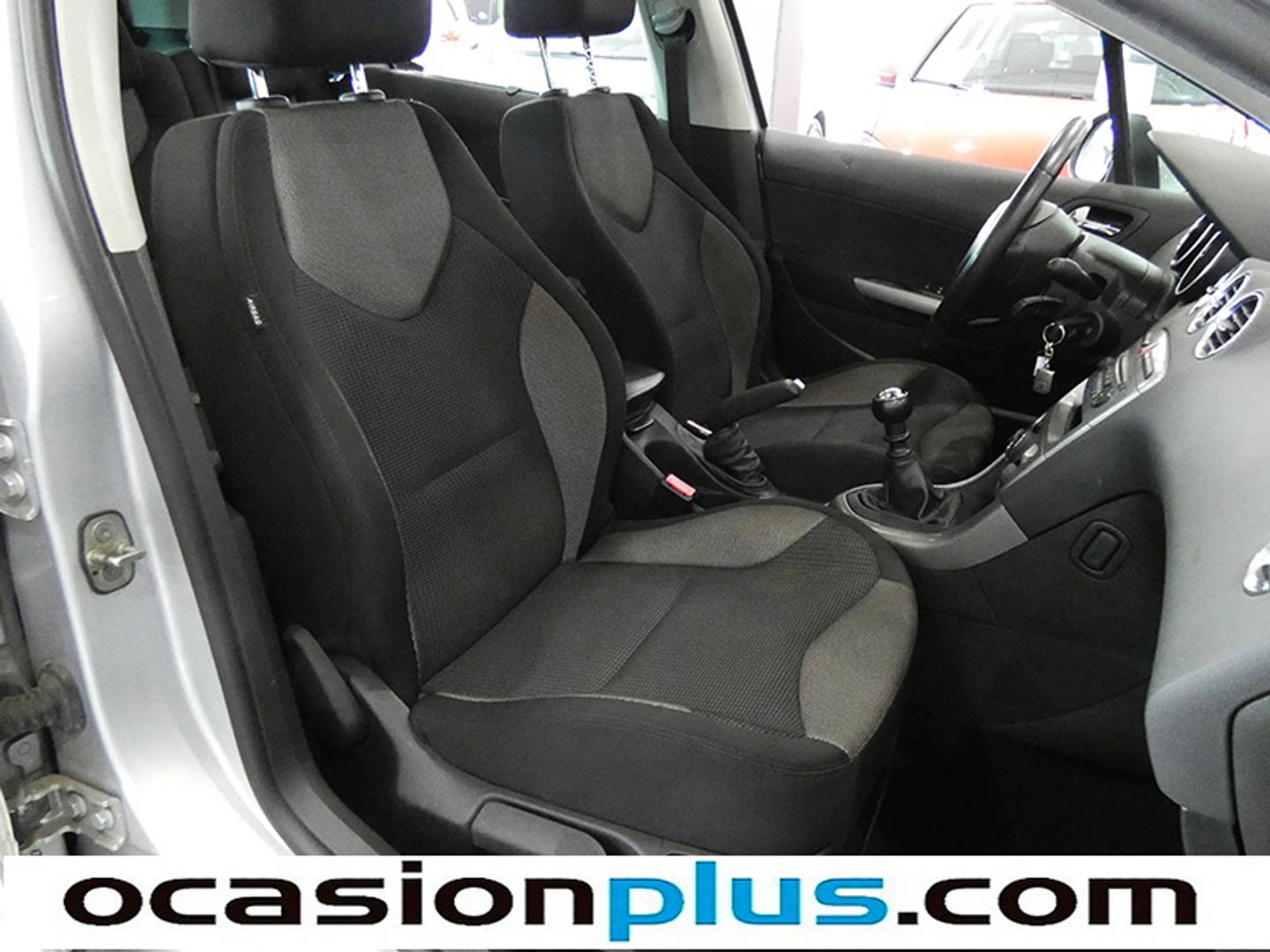 Foto Peugeot 308 Peugeot 308 SW 1.6 e-HDI Active (112CV)