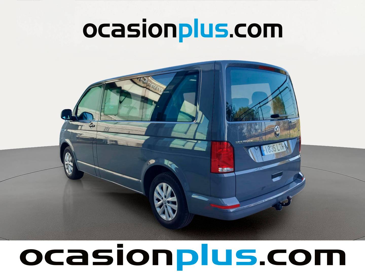 Foto delantera Volkswagen Multivan Volkswagen Multivan Origin Batalla Corta 2.0 TDI BMT (150 CV) DSG tercera fila de asientos derecha