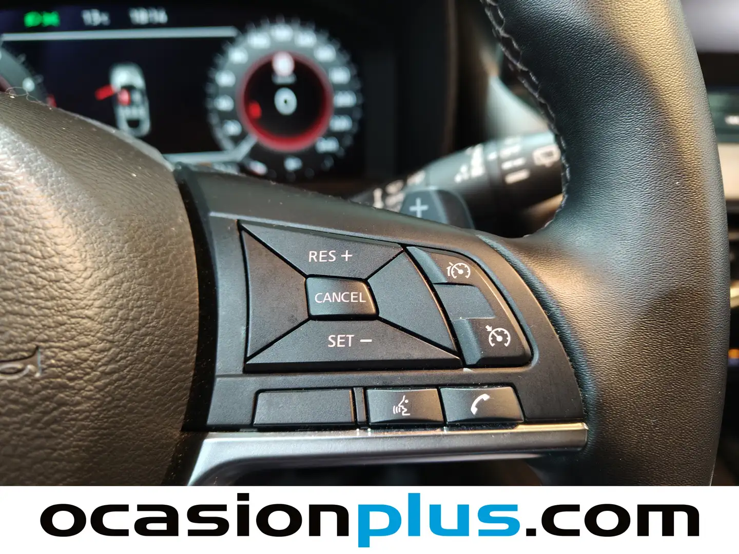 Foto Nissan JUKE Nissan Juke DIG-T N-Connecta 4x2 DCT 84 kW (114 CV)