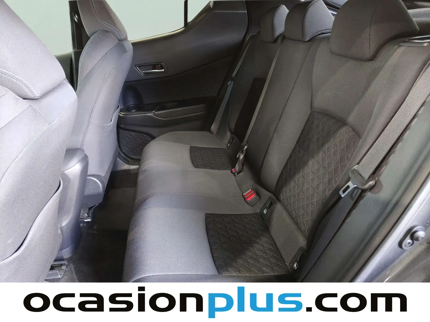 Foto Toyota C-HR Toyota C-HR 1.8 125H Advance (122 CV)