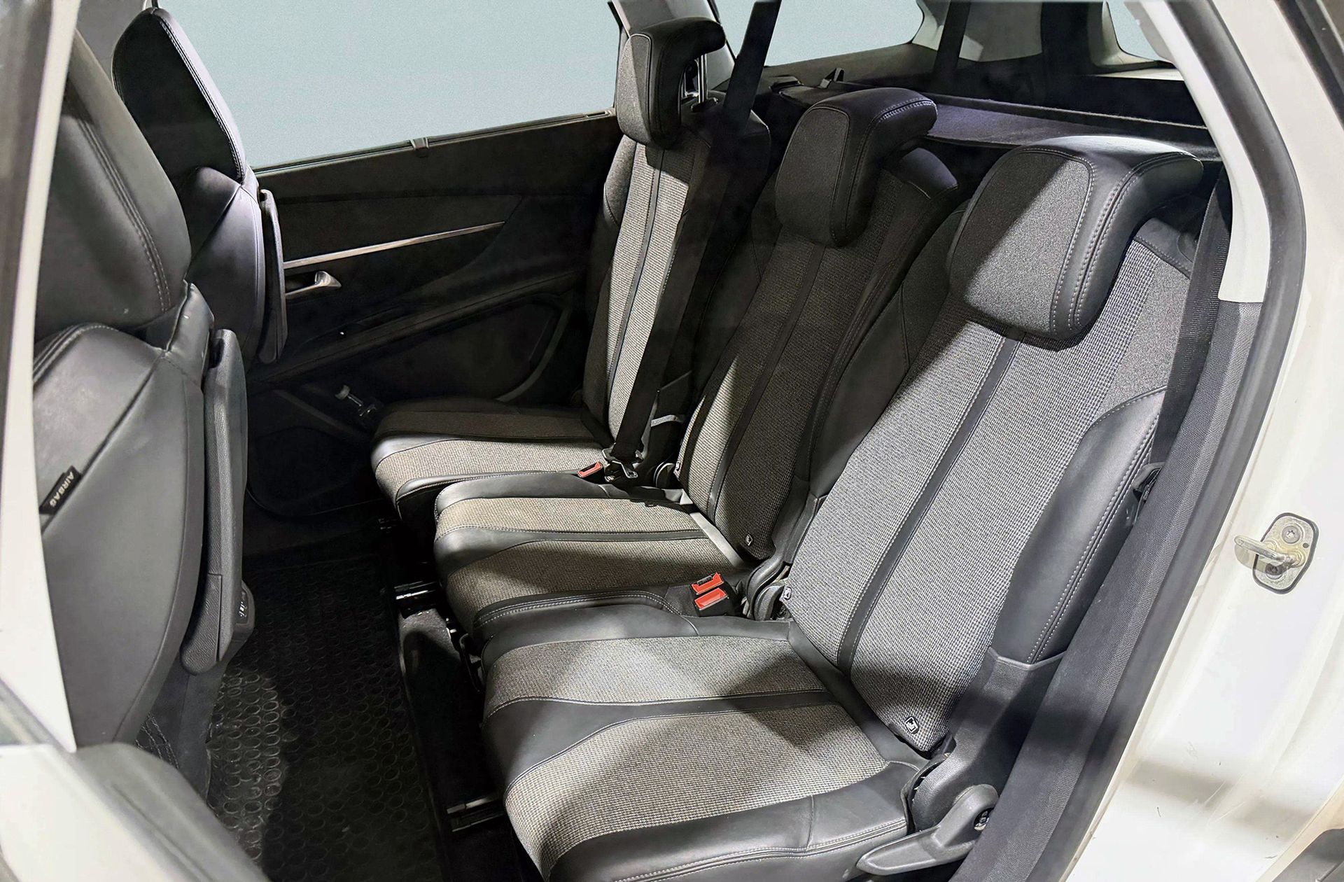 Peugeot 5008 BlueHDi 120 Allure 7 plazas - foto 14