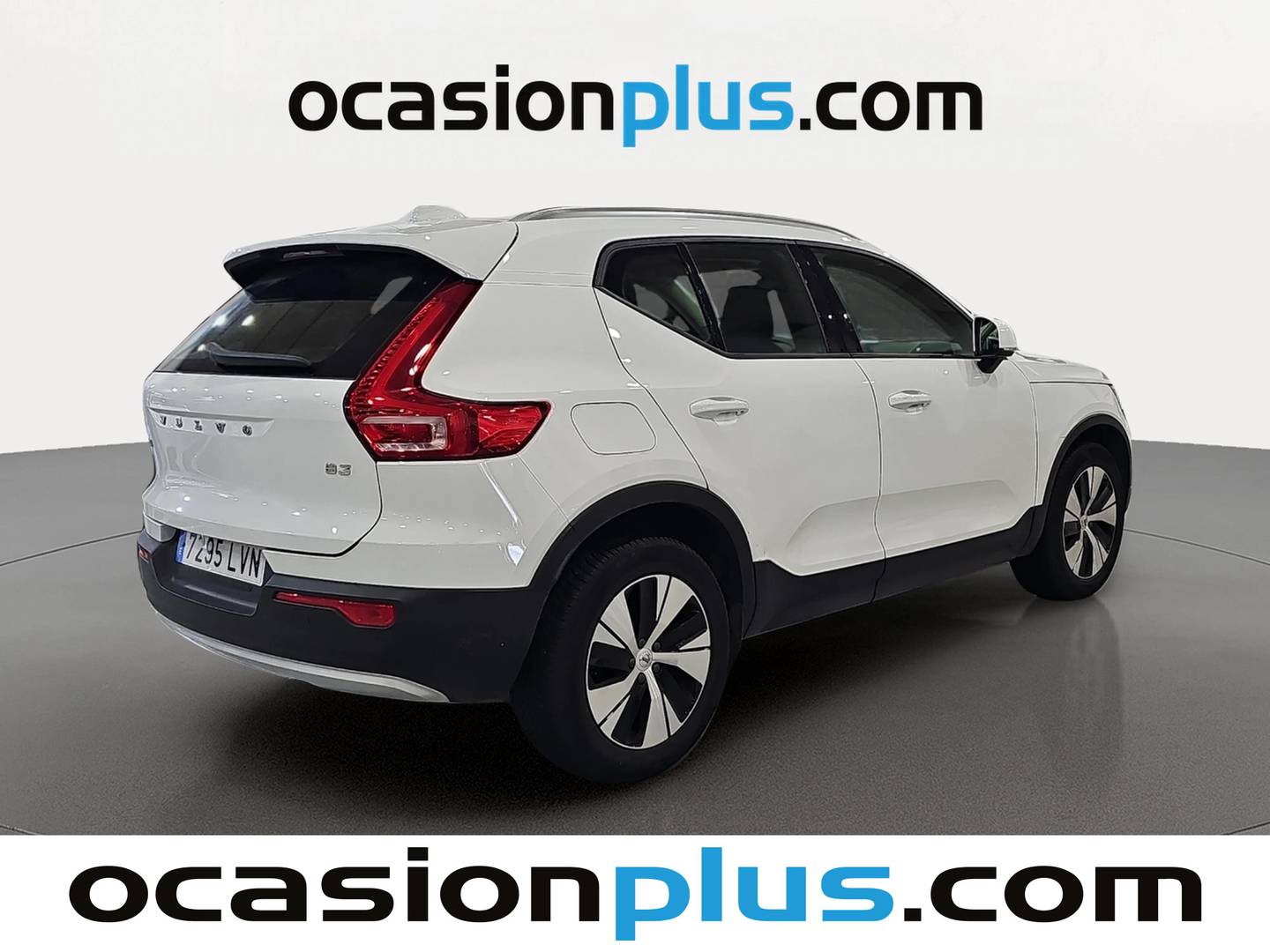 Foto Volvo XC40 Volvo XC40 B3 G Momentum Pro Auto (163 CV)