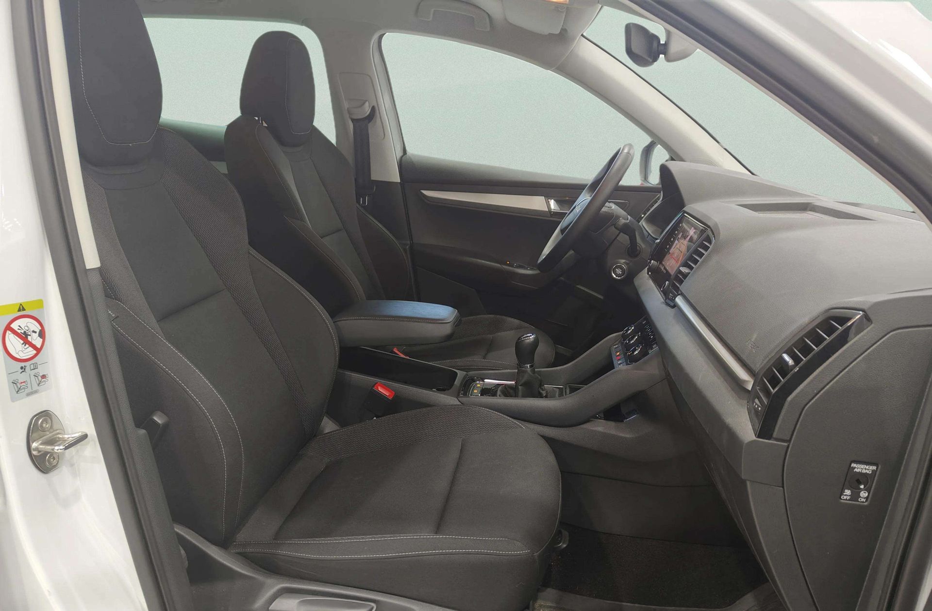 Škoda Karoq 1.0 TSI Selection - foto 18