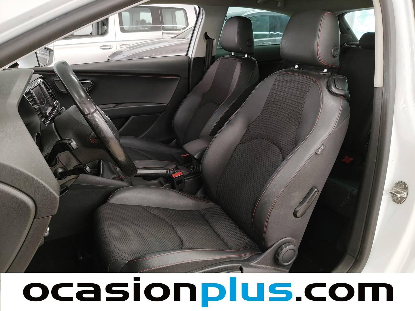 Foto asientos delanteros Seat León Seat León SC 1.4 TSI ACT S&S FR Ultimate Edition (150 CV)