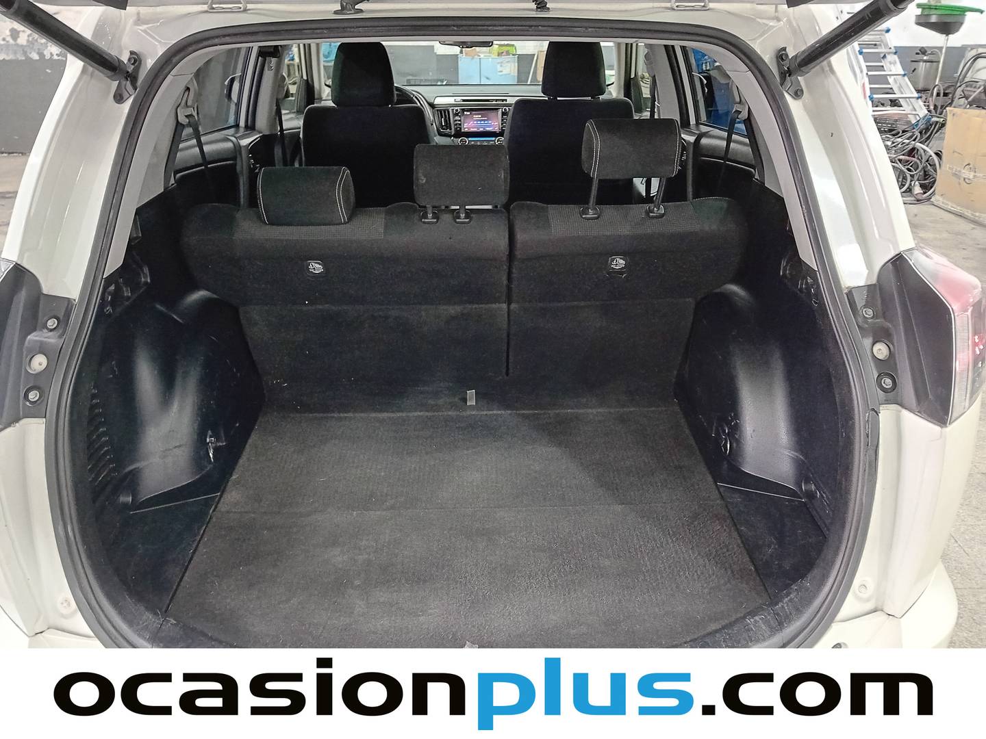 Fotos maletero Toyota Rav4 Toyota Rav4 150D 2WD Advanc150D 2WD Advance Pack Drive (143 CV)e Pack Drive (143 CV)