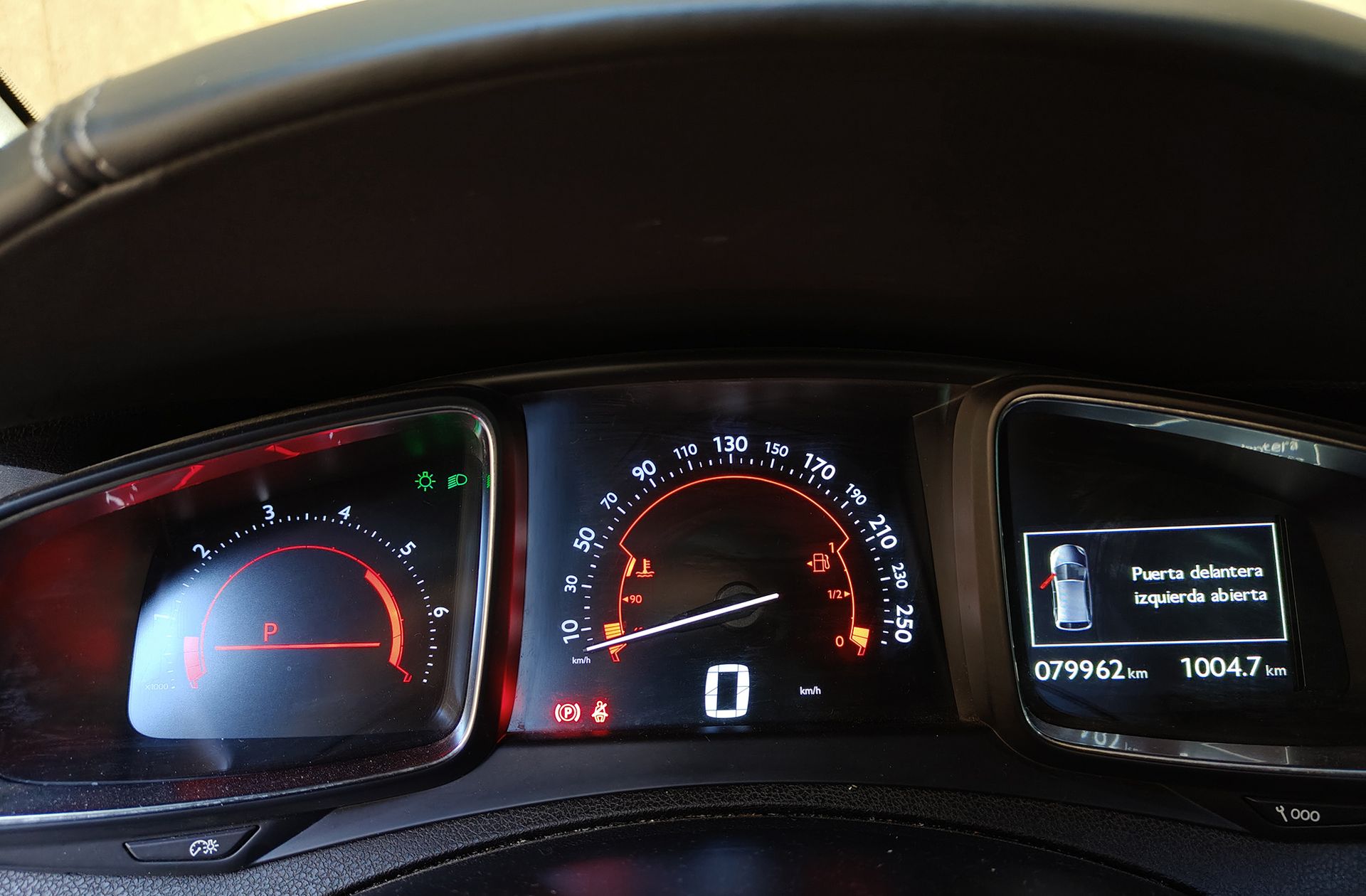 DS 5 BlueHDi 180 Sport EAT6 - foto 30
