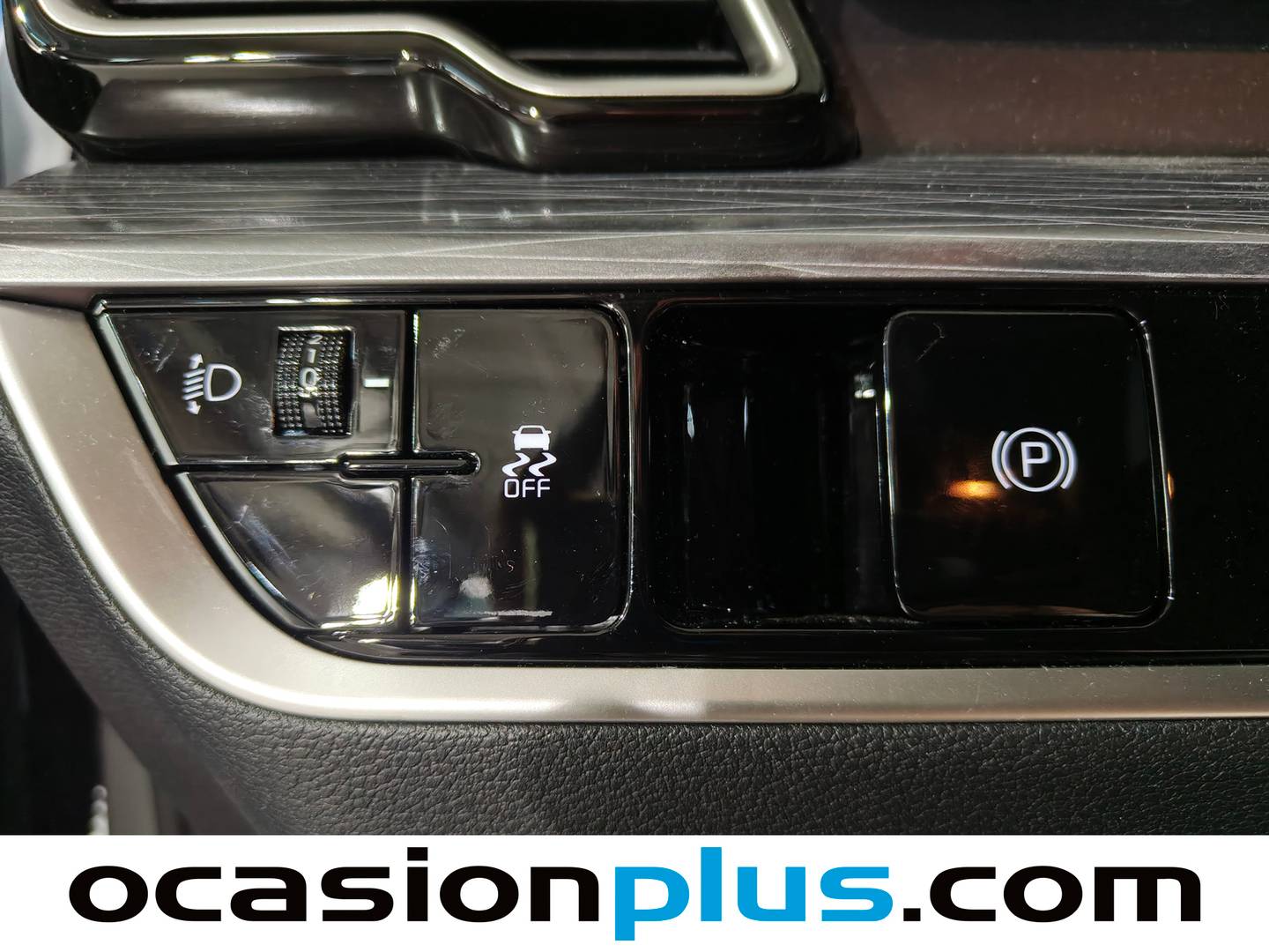 Accesorios del KIA Sportage KIA Sportage 1.6 CRDi MHEV Business 4x2 DCT (136 CV)