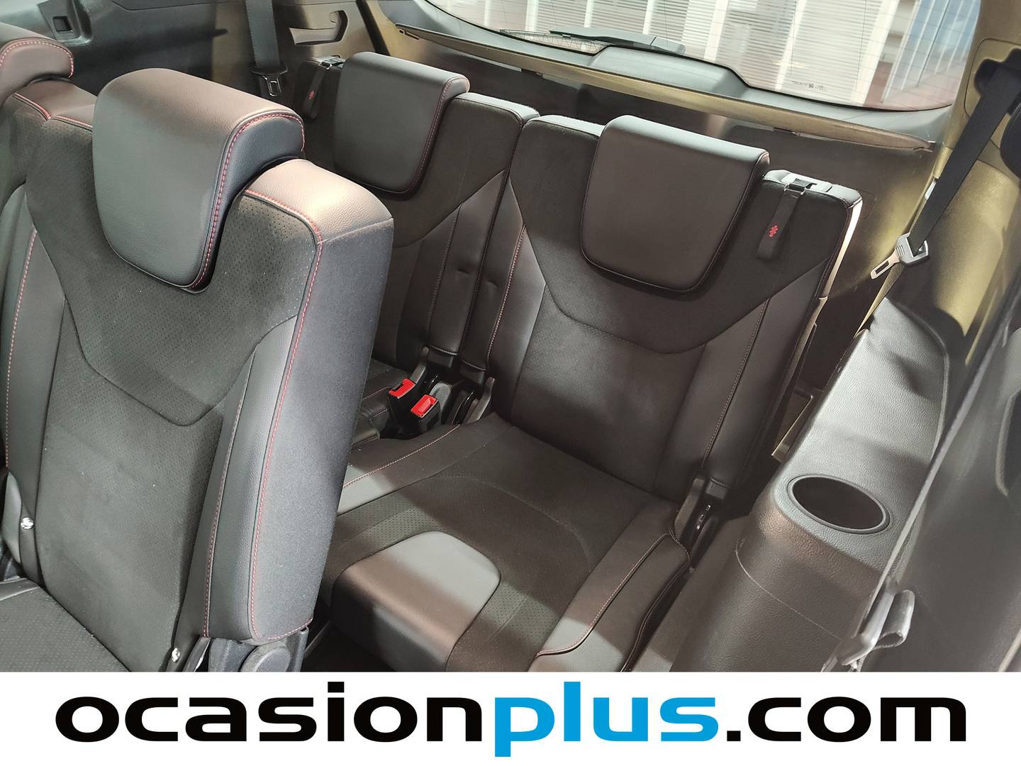 Extras y acabados del Ford S-MAX Ford S-Max 2.0 TDCI Panther ST-Line Powershift (150 CV) 7 Plazas