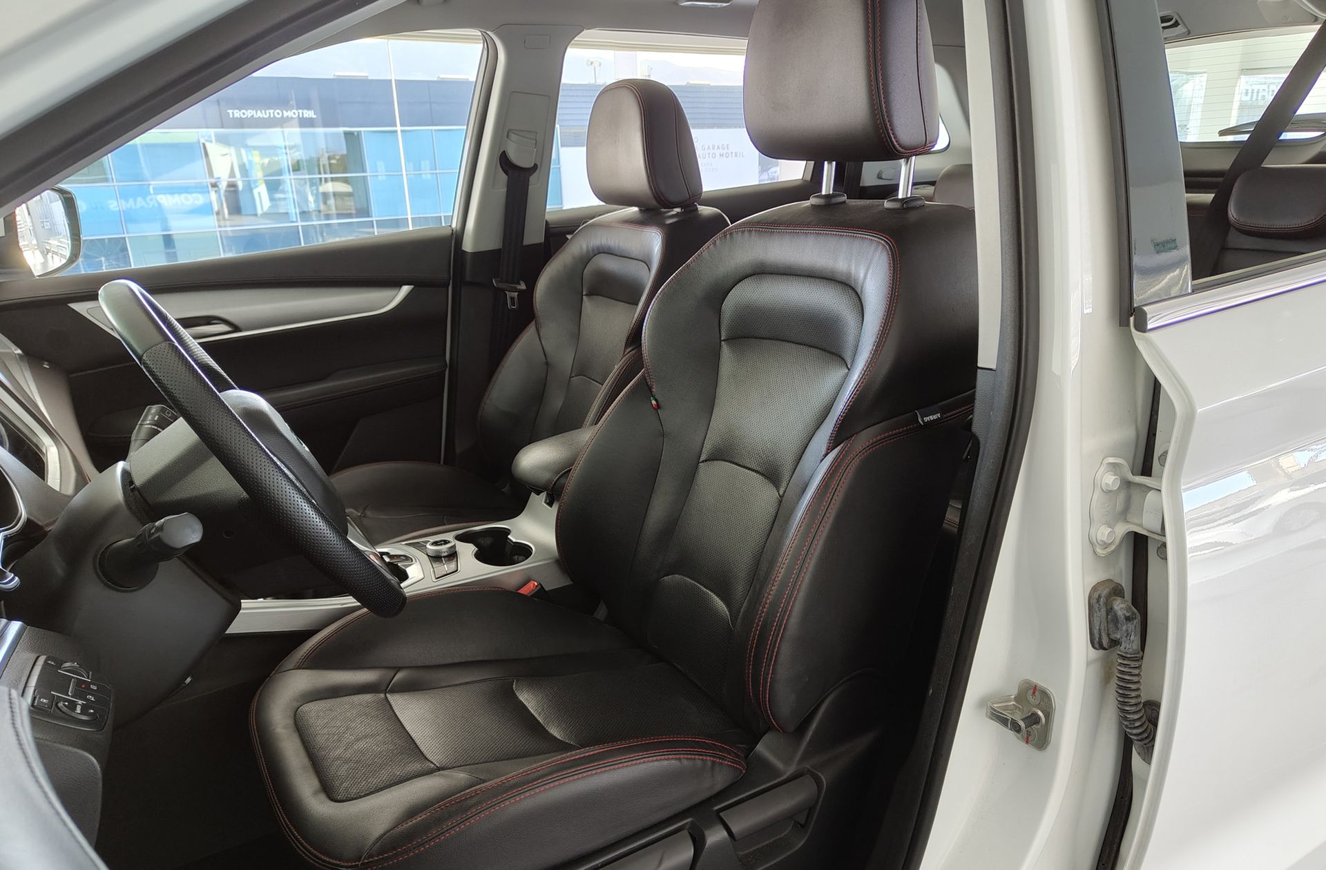 SWM G01 1.5T Luxury - foto 13