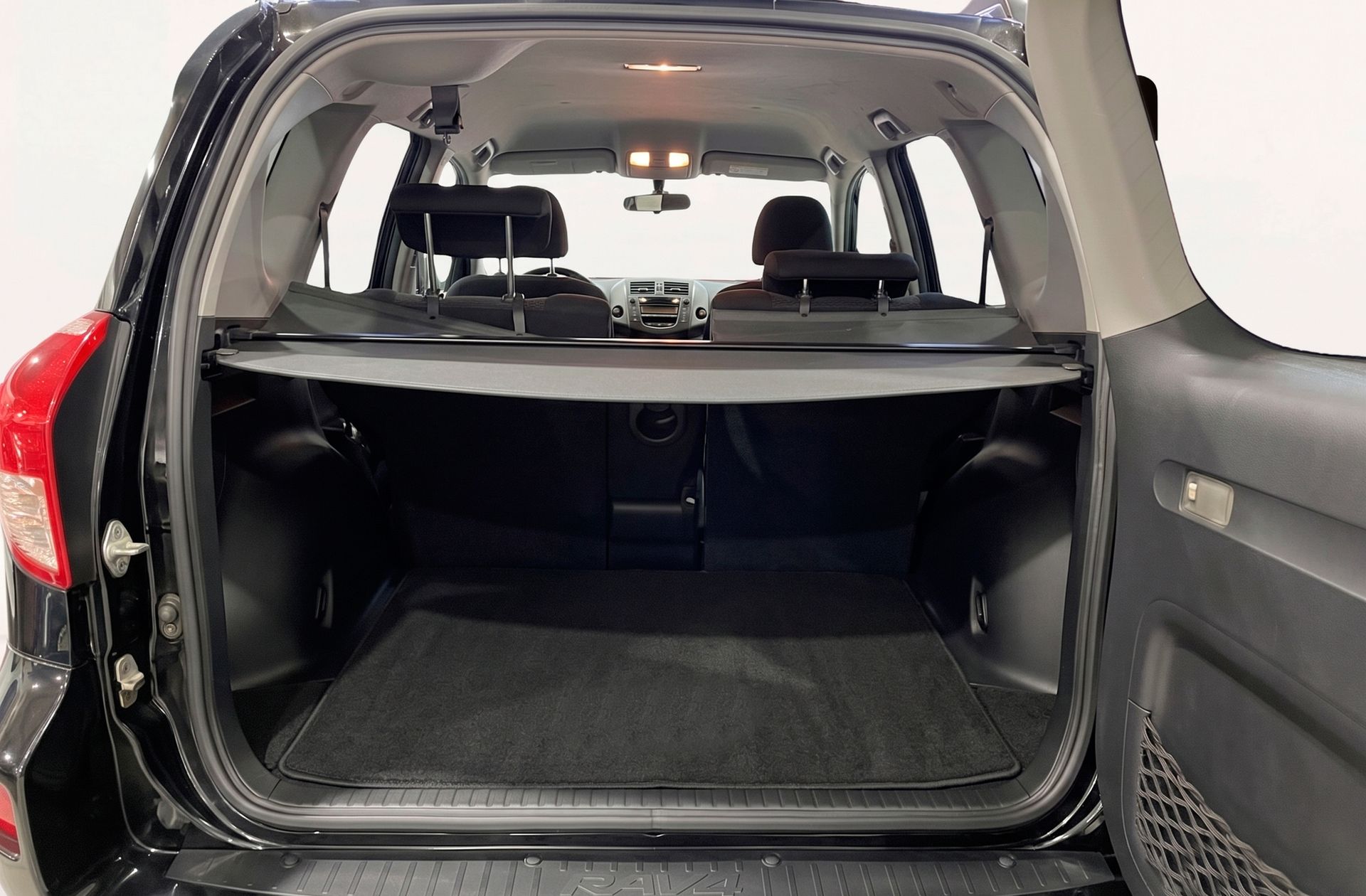 Toyota RAV4 2.2 D-4D Cross Sport Sol - foto 13