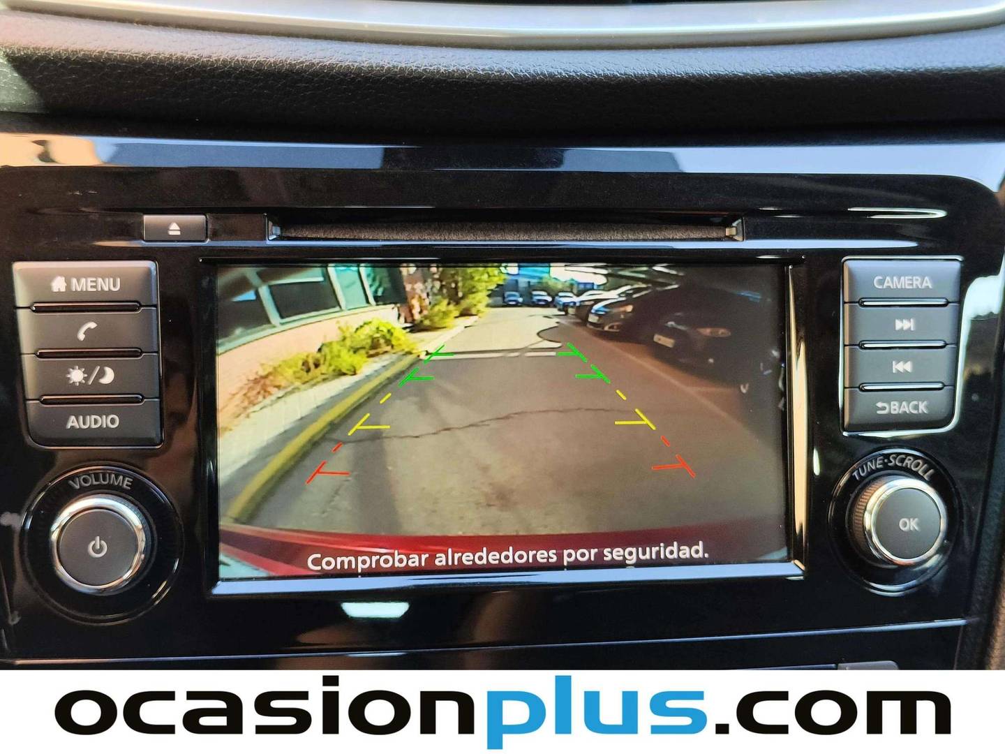 Equipamiento del Nissan QASHQAI Nissan Qashqai dCi 115 Acenta (115 CV)