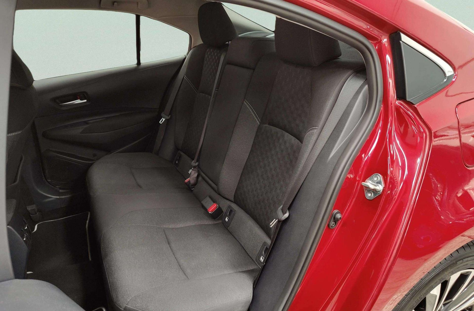 Toyota Corolla 140H Style - foto 12