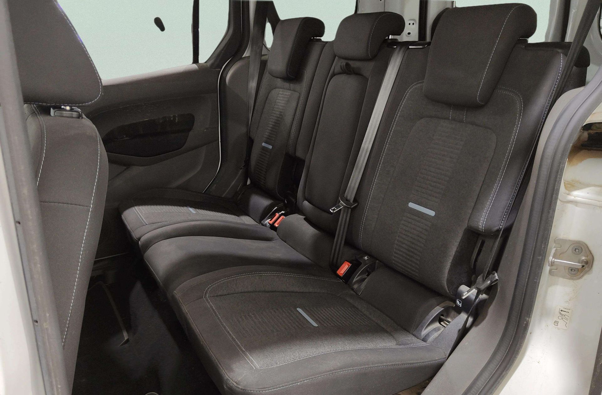 Ford Transit Connect Kombi 1.5 TDCi Ambiente 220 L1 - foto 12